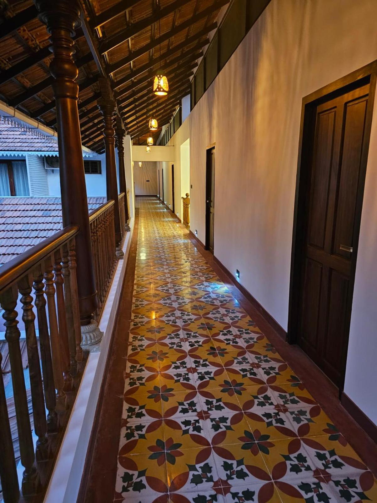 Deluxe Double Room - Photo 8
