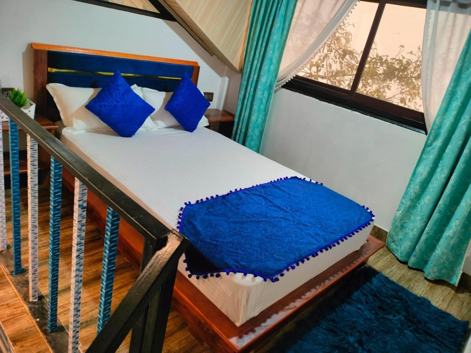 Double Room with Private Bathroom photo 3