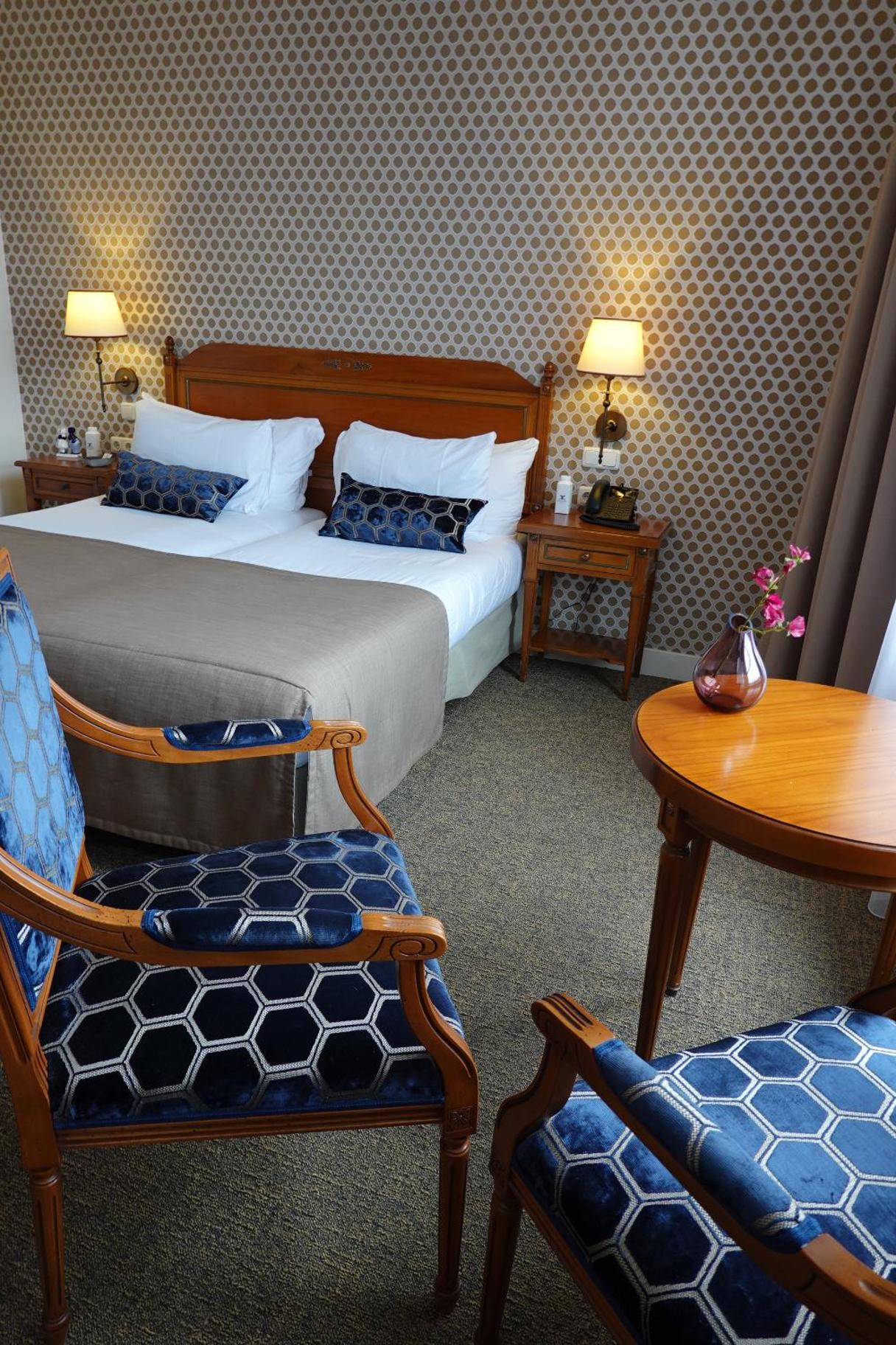 Junior Suite Canal View