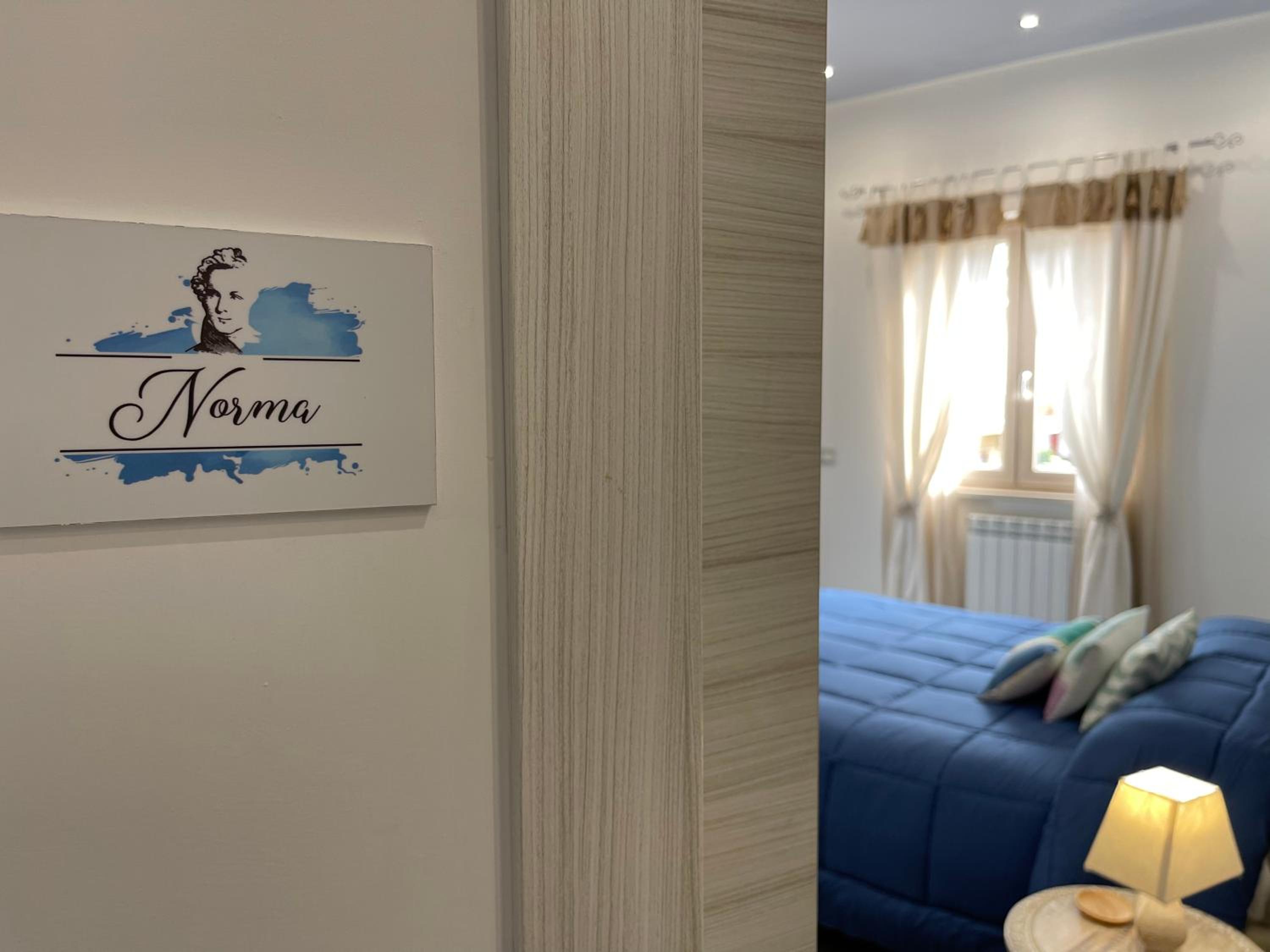 Deluxe Double Room - Photo 1