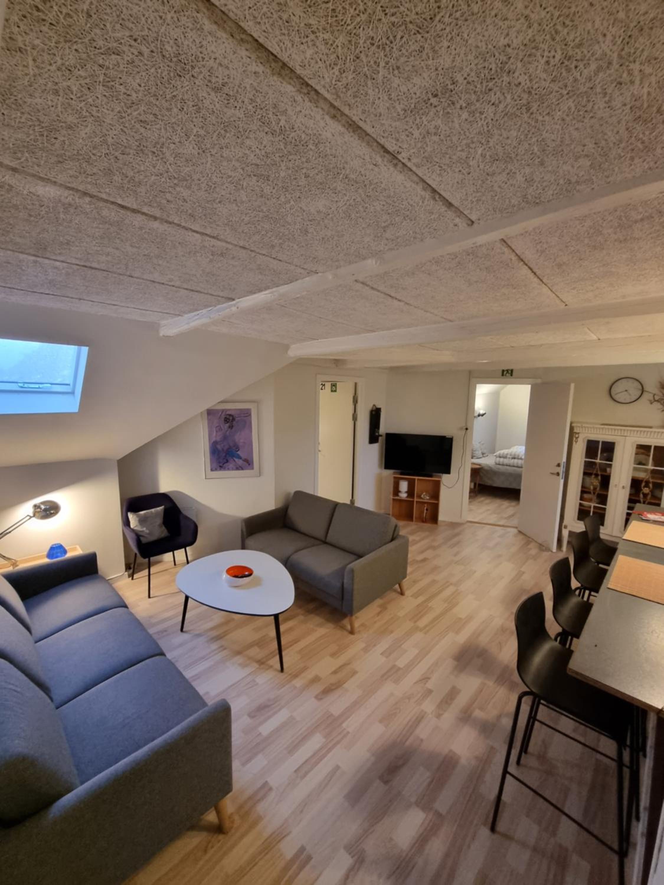 Three-Bedroom Apartment photo 2