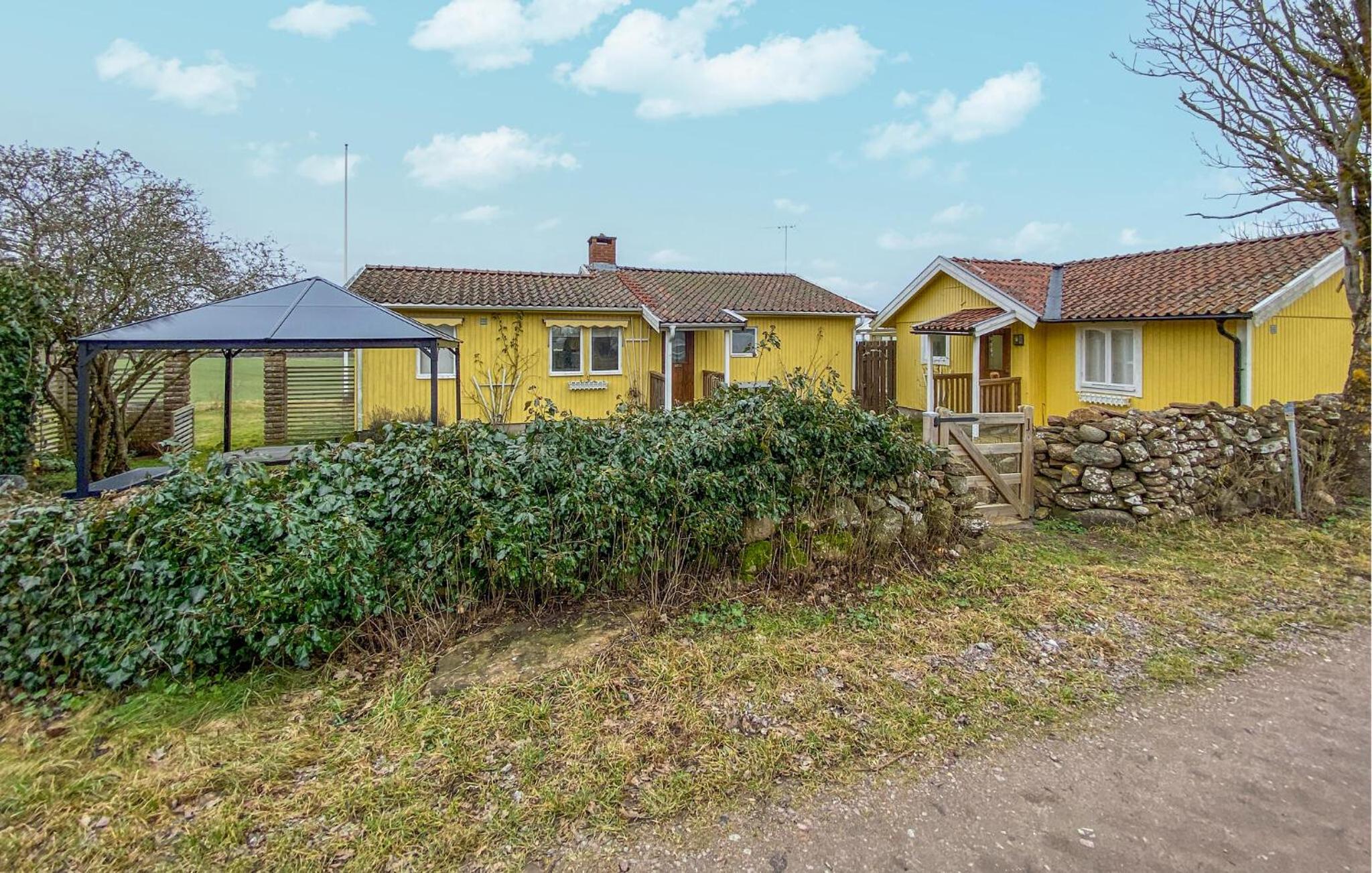 Two-Bedroom Holiday Home photo 2