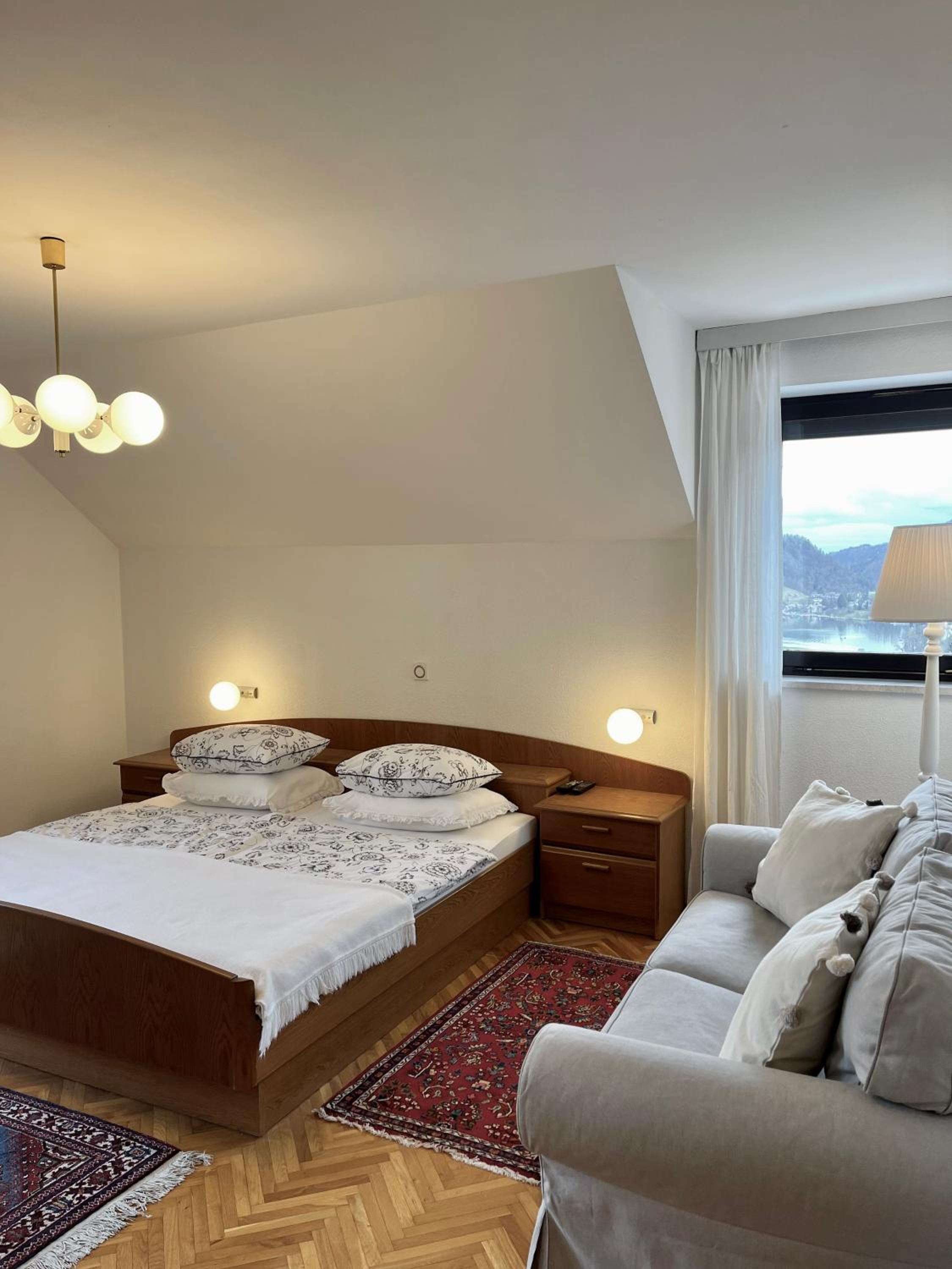 Apartment with Lake View photo 1
