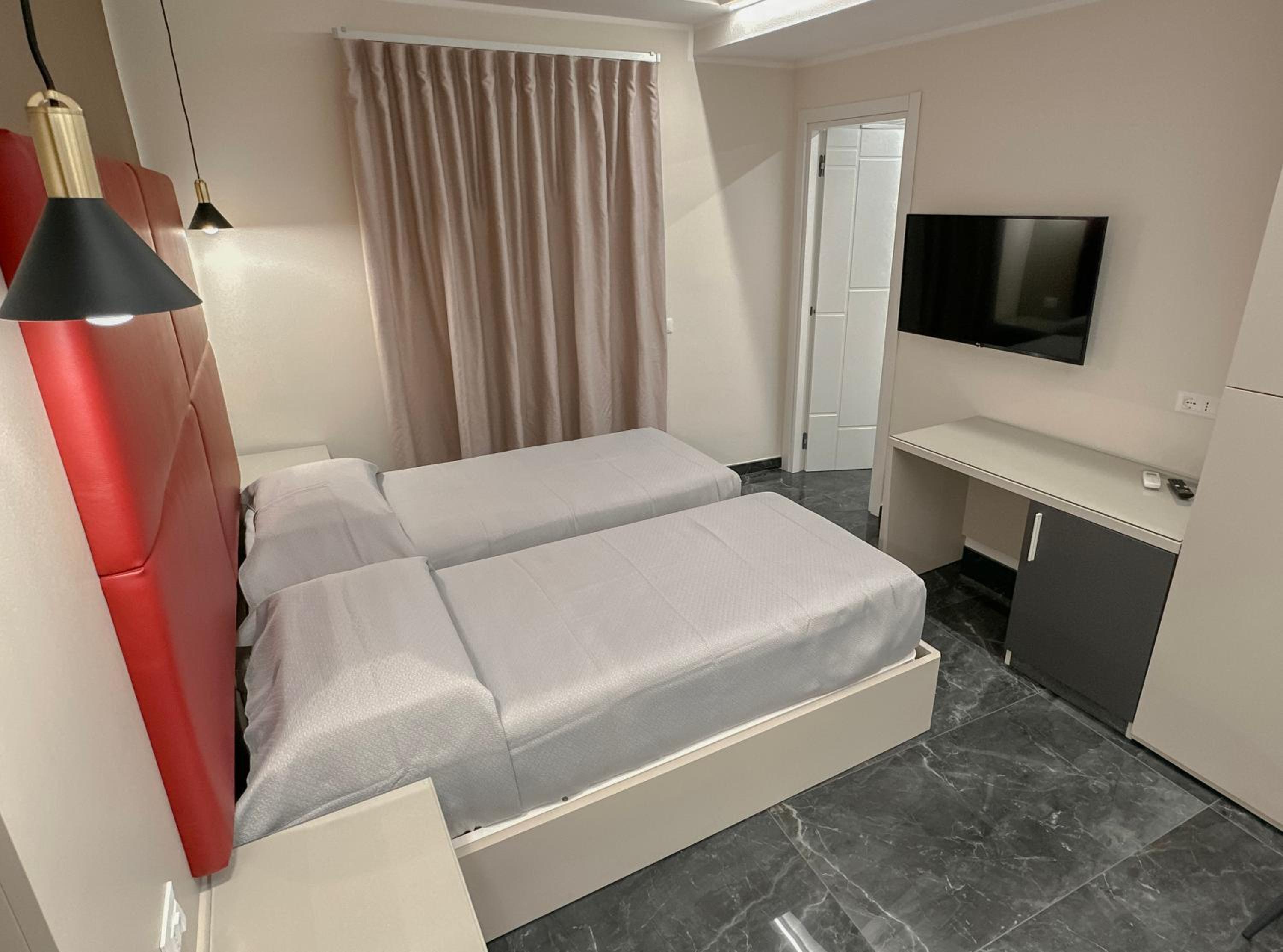 Double or Twin Room with Balcony photo 2