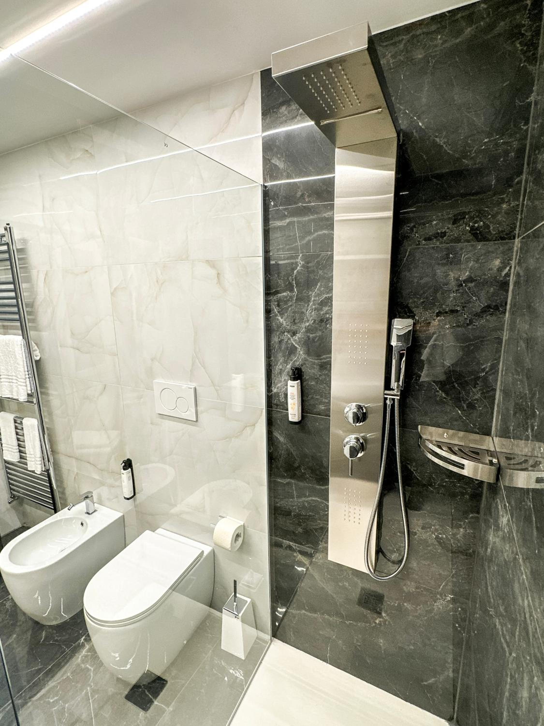 Double or Twin Room with Balcony photo 3