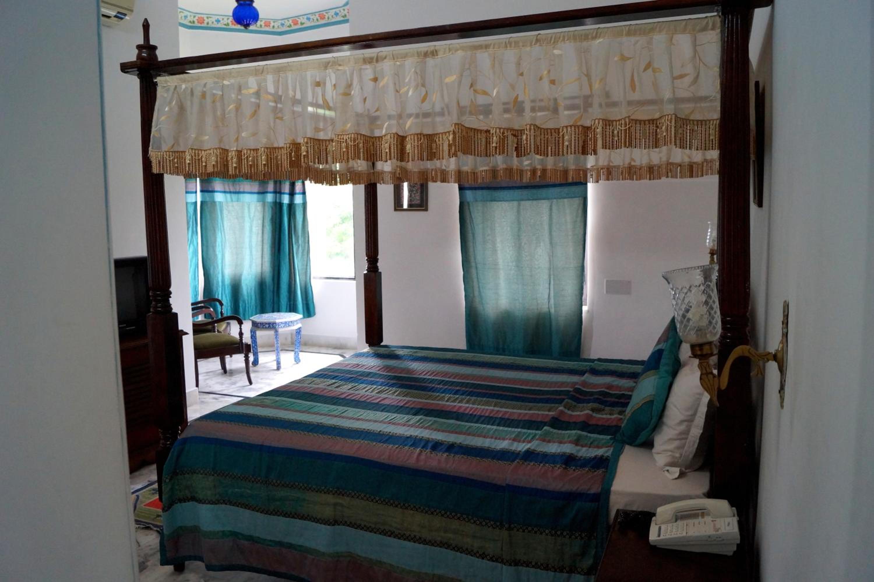 Super Deluxe or Twin Room with Lake View - Photo 1