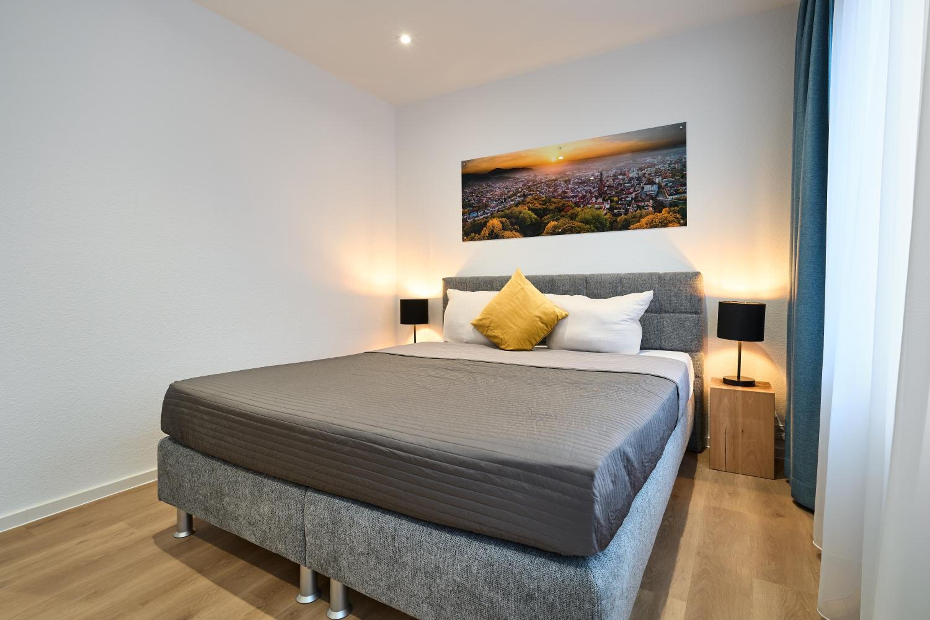 One-Bedroom Apartment - Photo 1