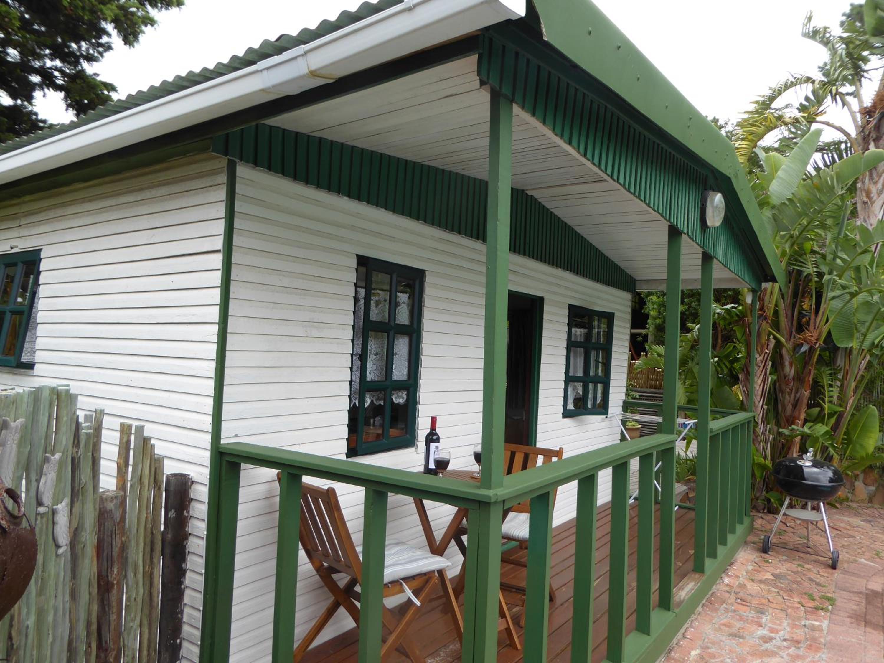 Bungalow with Pool View photo 2
