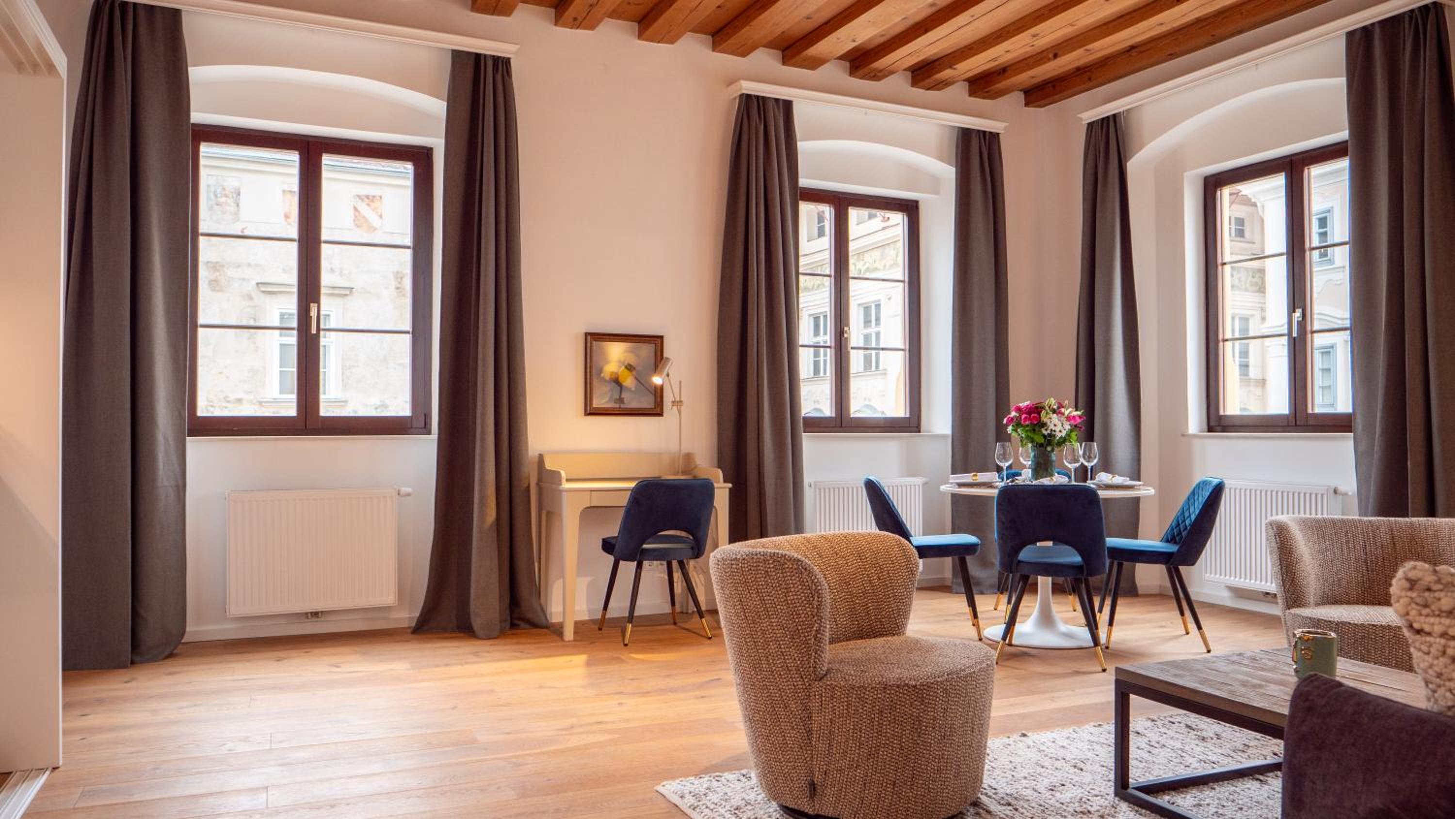 Deluxe Apartment