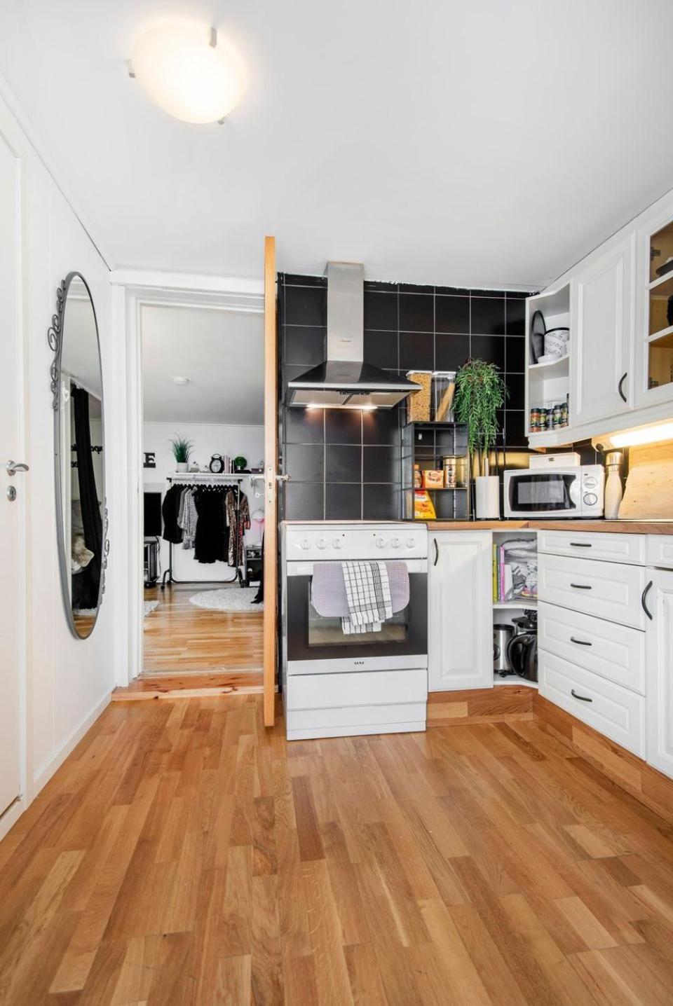 Two-Bedroom Apartment photo 2
