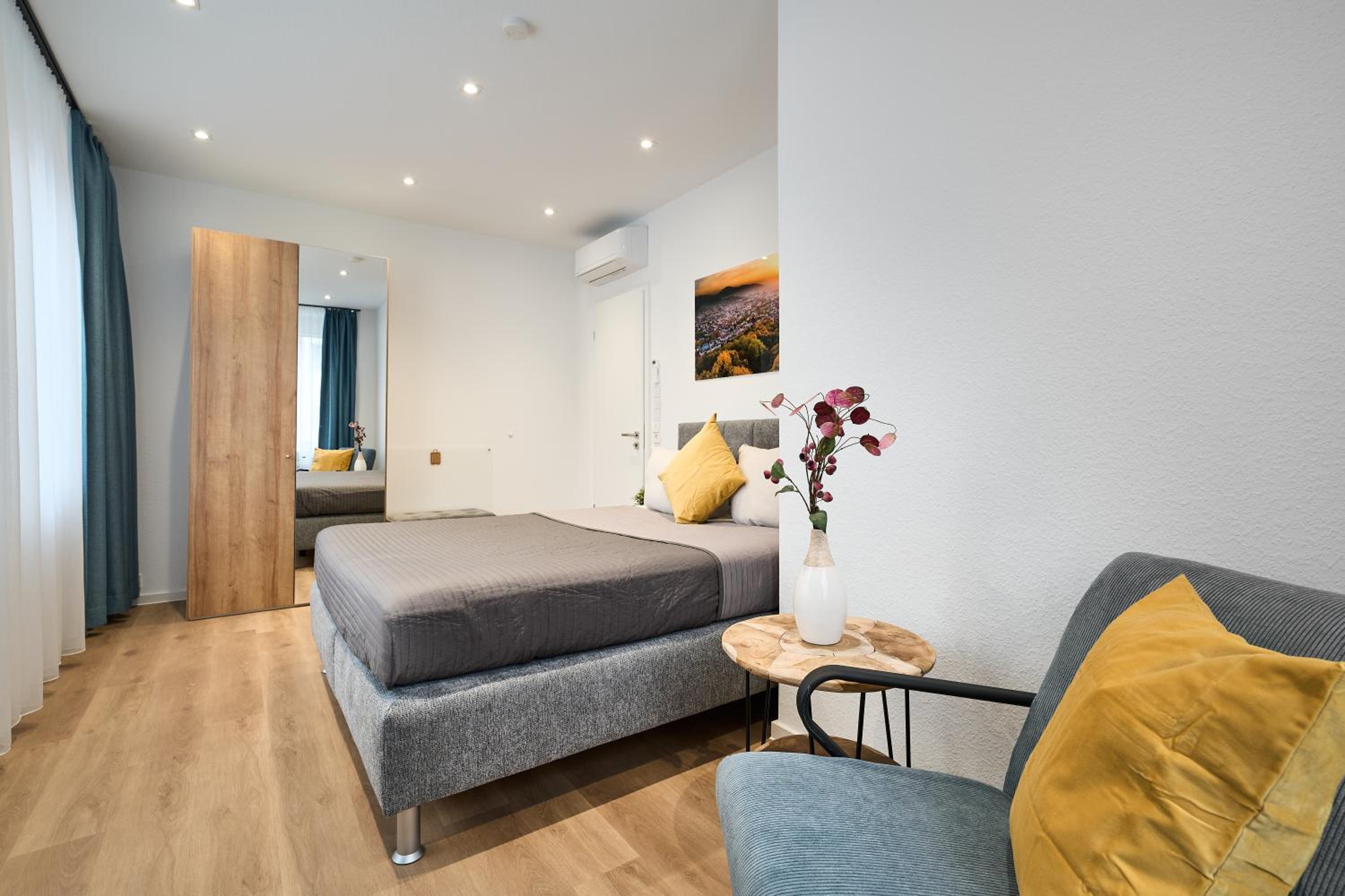Two-Bedroom Apartment with air condition C photo 3
