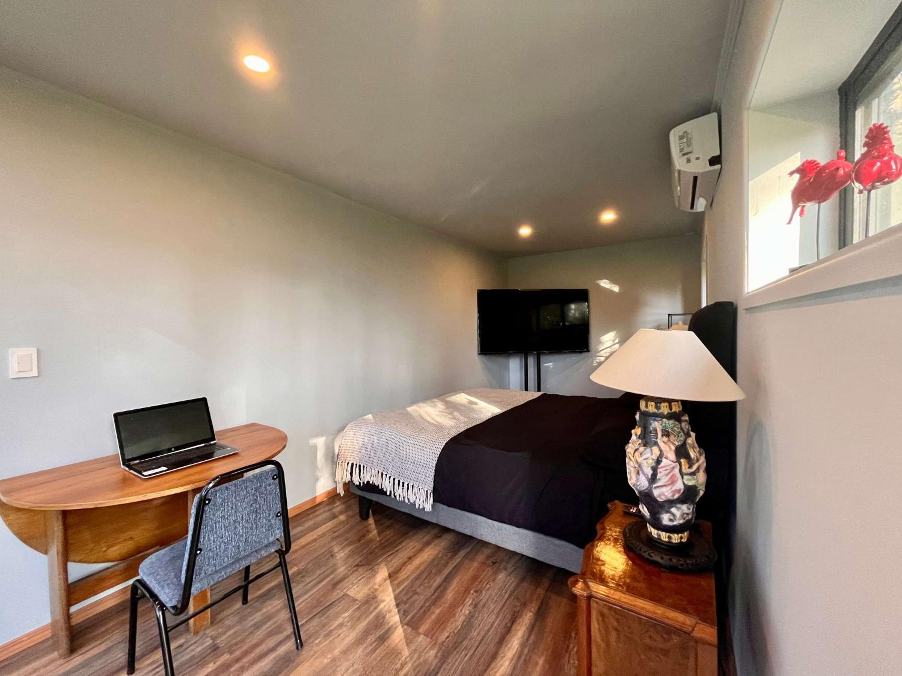 One-Bedroom House photo 2