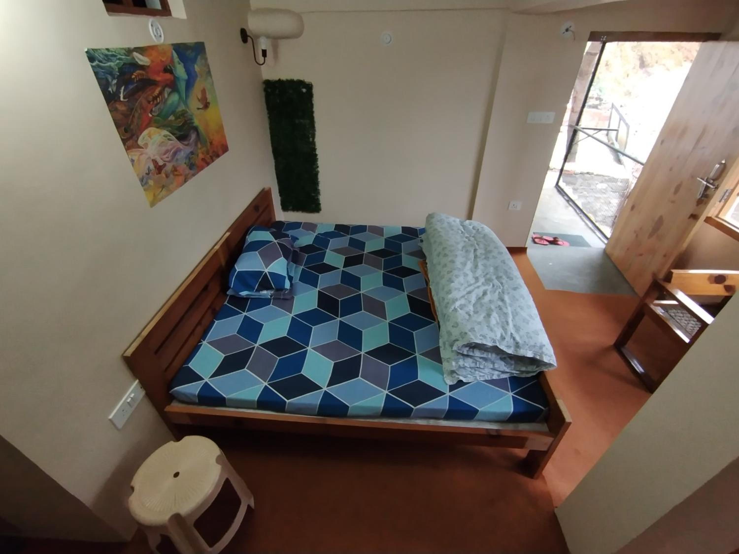 Small Double Room - Photo 6
