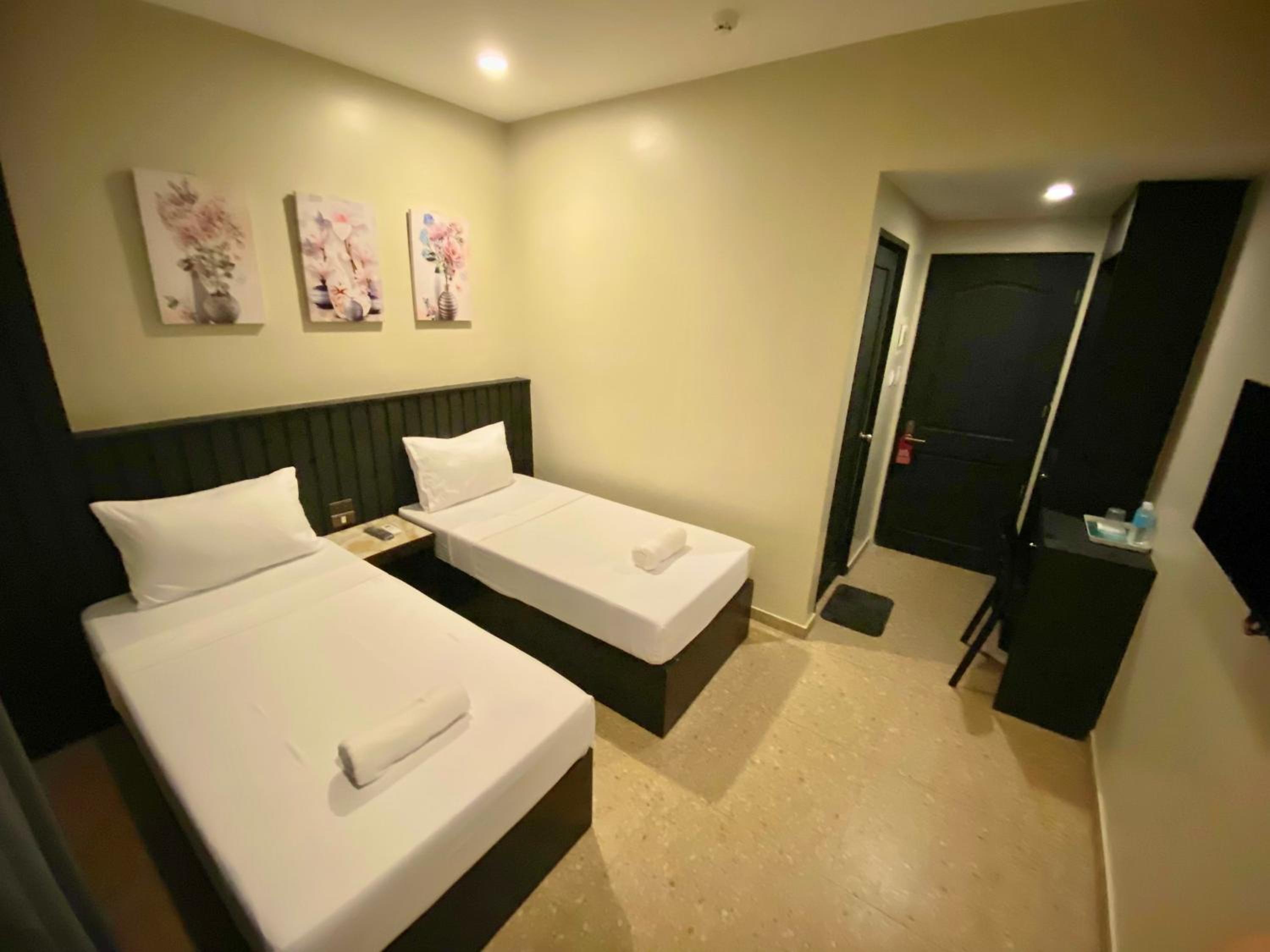 Standard Twin Room photo 3