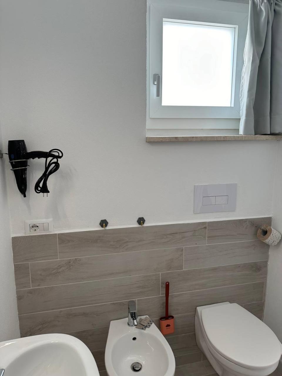 Triple Room with Private Bathroom photo 3