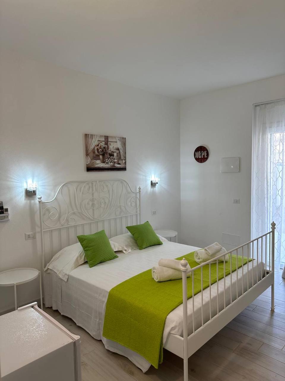 Double Room with Private Bathroom photo 1
