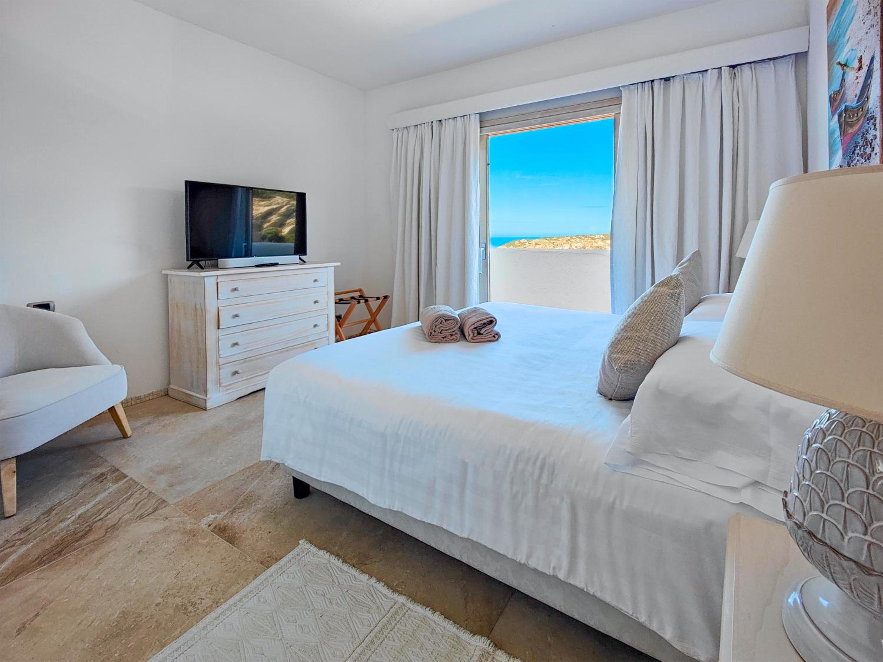 Deluxe Suite with Sea View