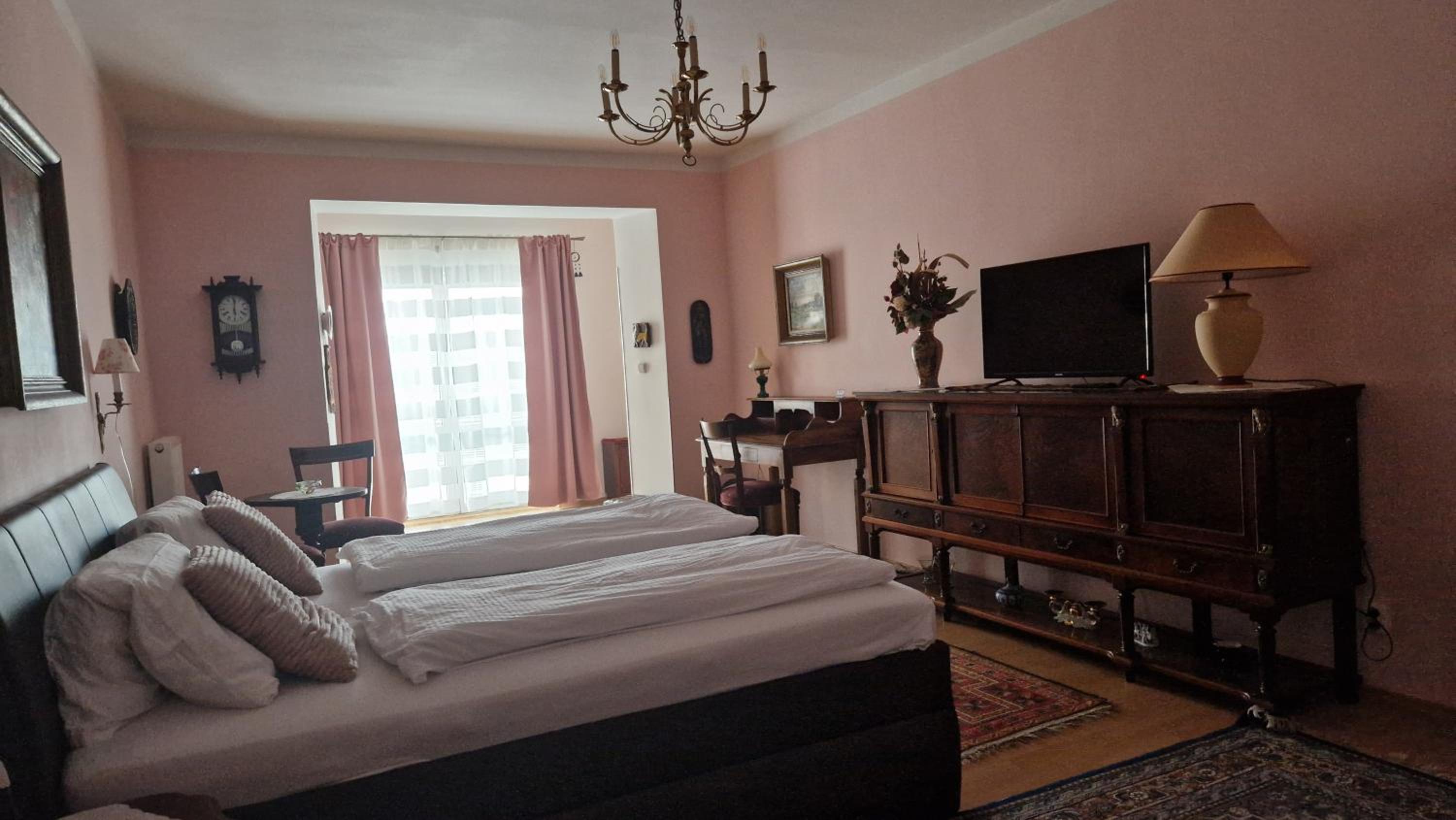 Deluxe Double Room with Bath photo 1