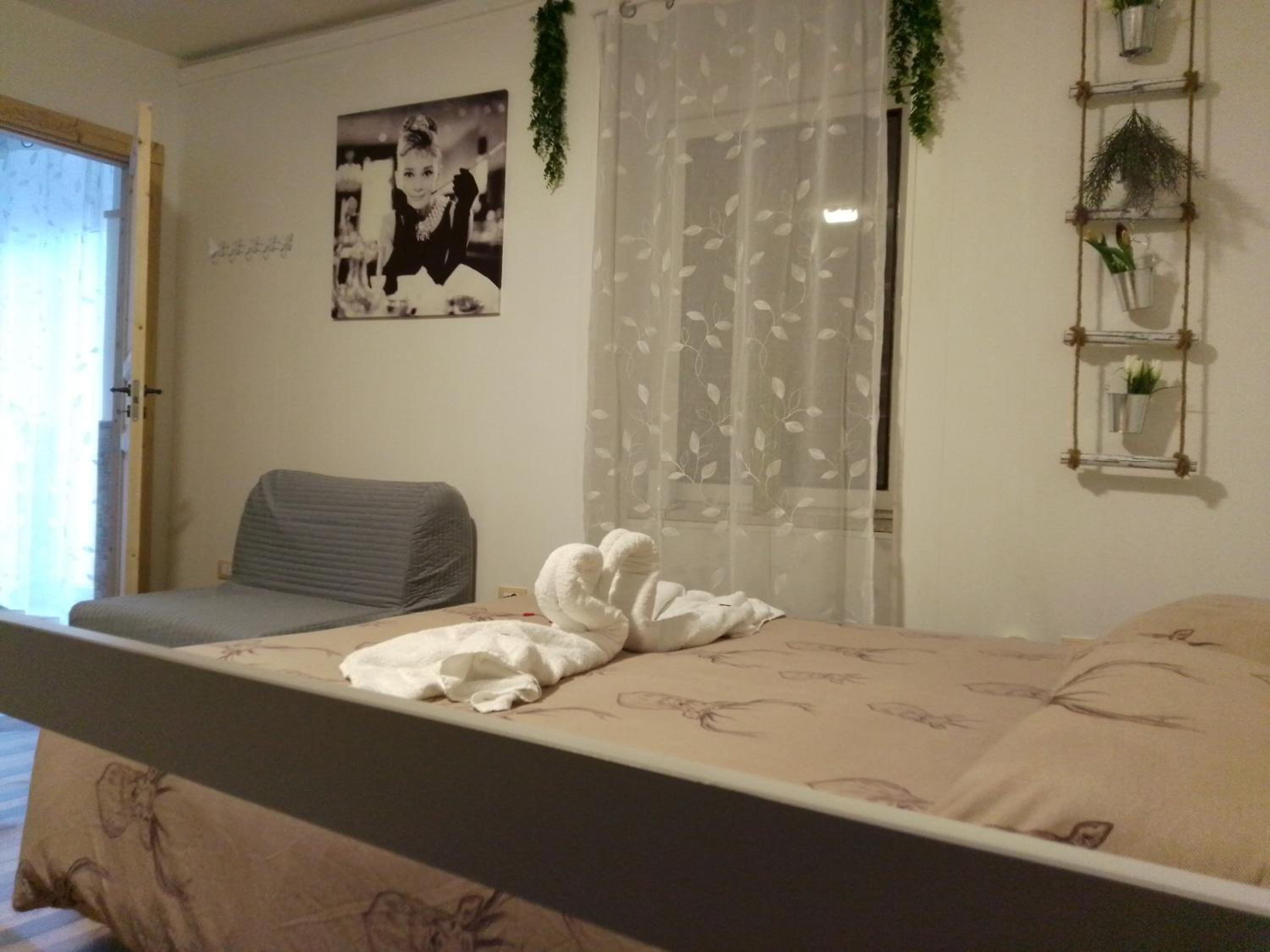 One-Bedroom Apartment photo 3