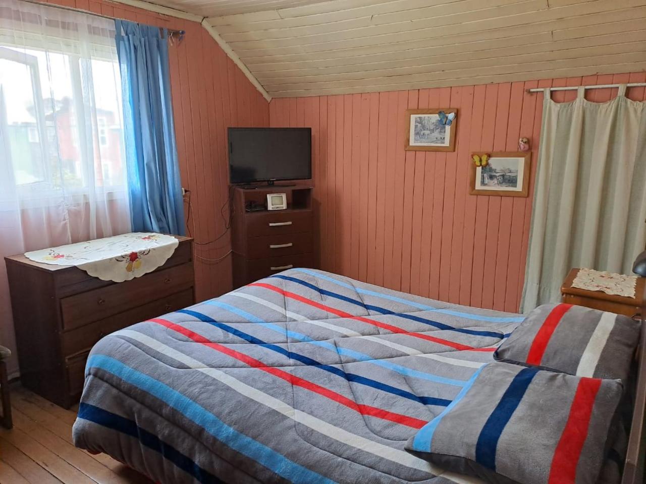 One-Bedroom House photo 1