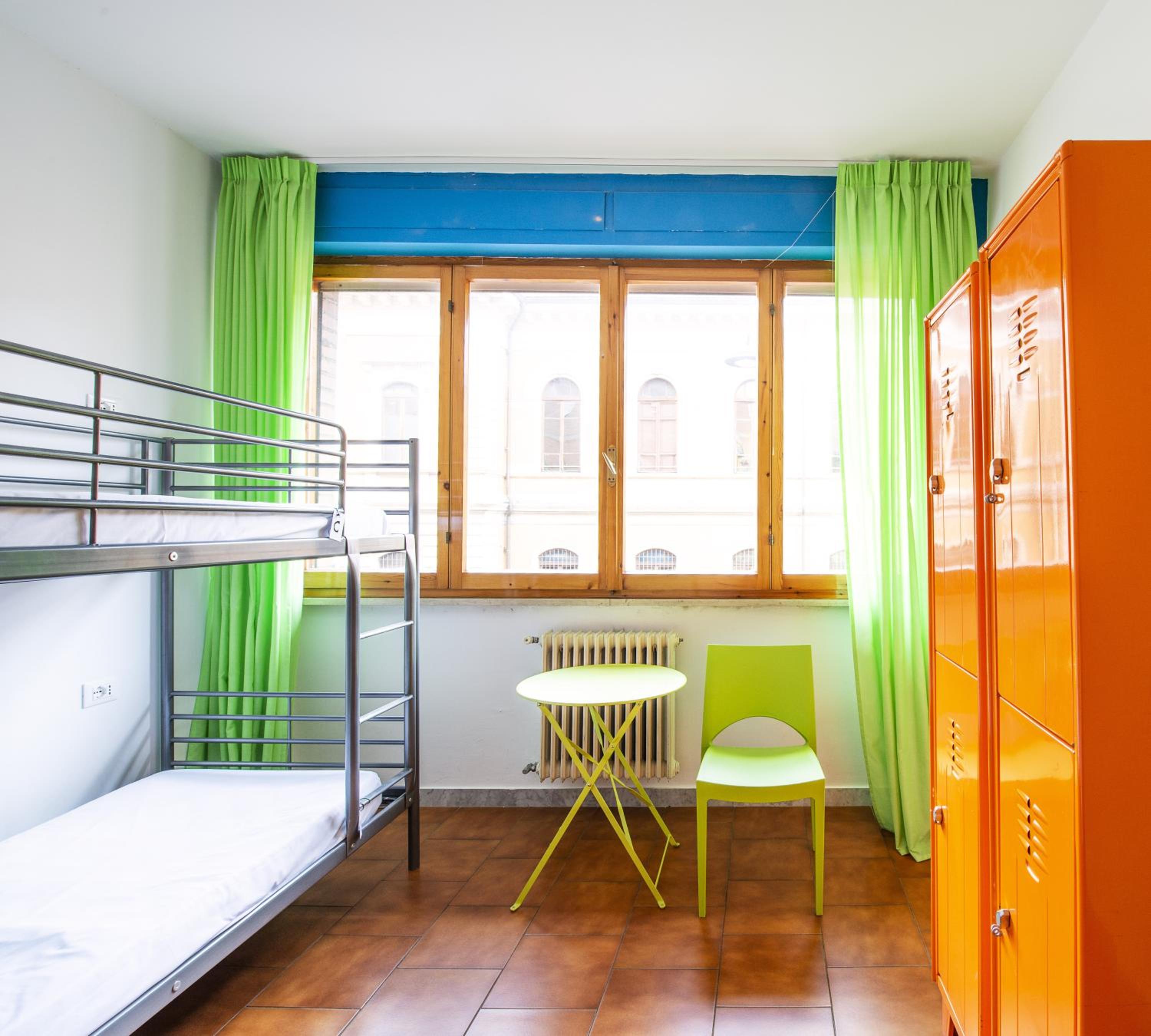 Bed in 6-Bed Mixed Dorm Ensuite