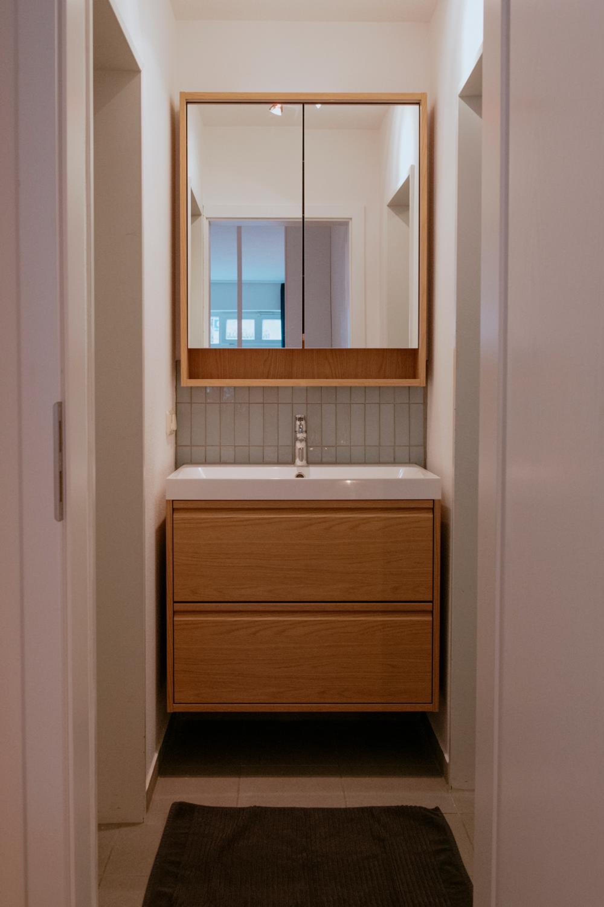 One-Bedroom Apartment photo 2