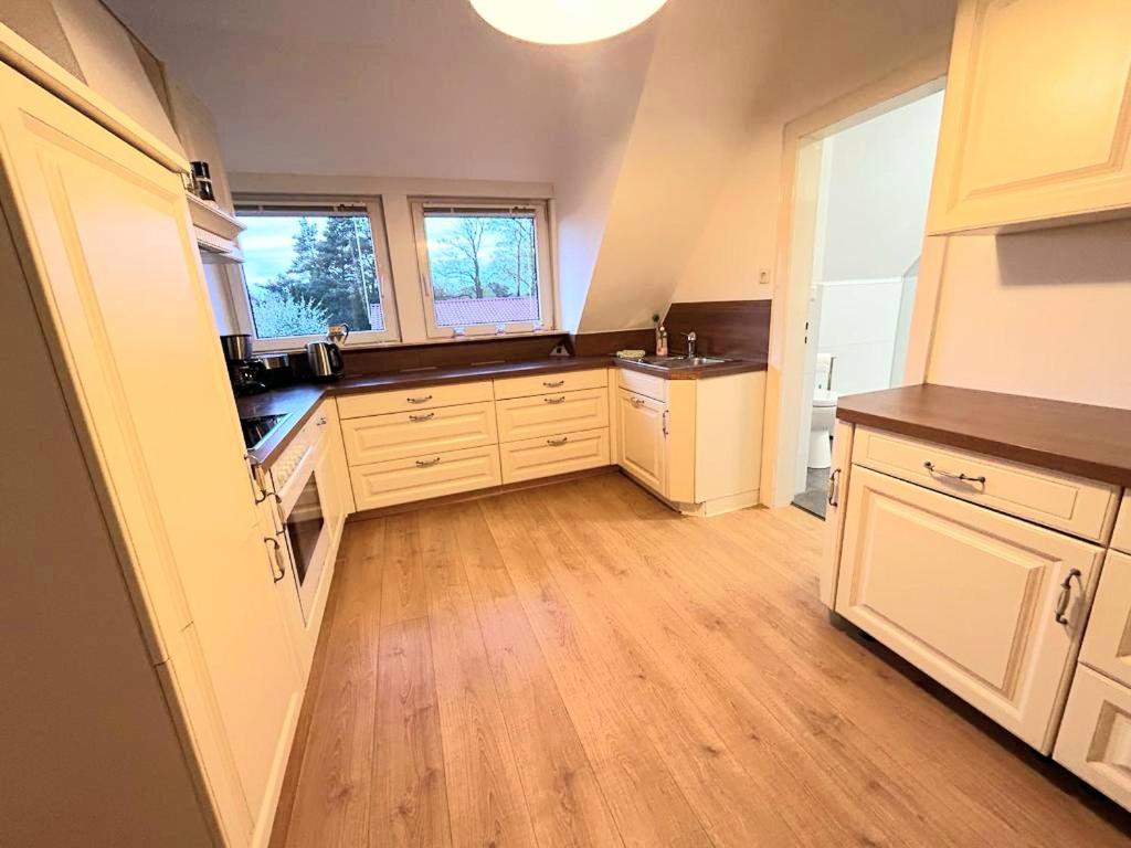 Three-Bedroom Apartment photo 2