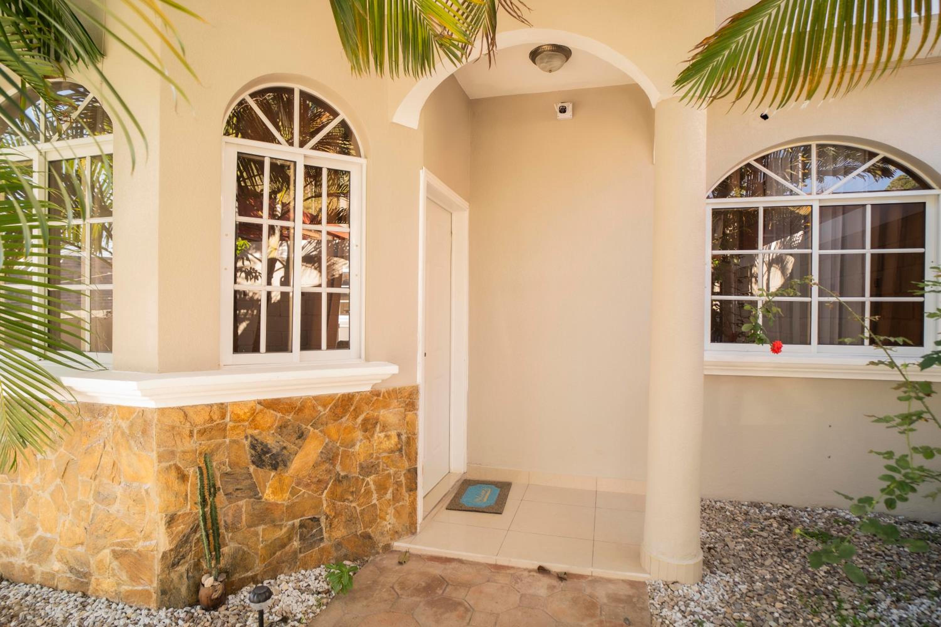 One-Bedroom House photo 2