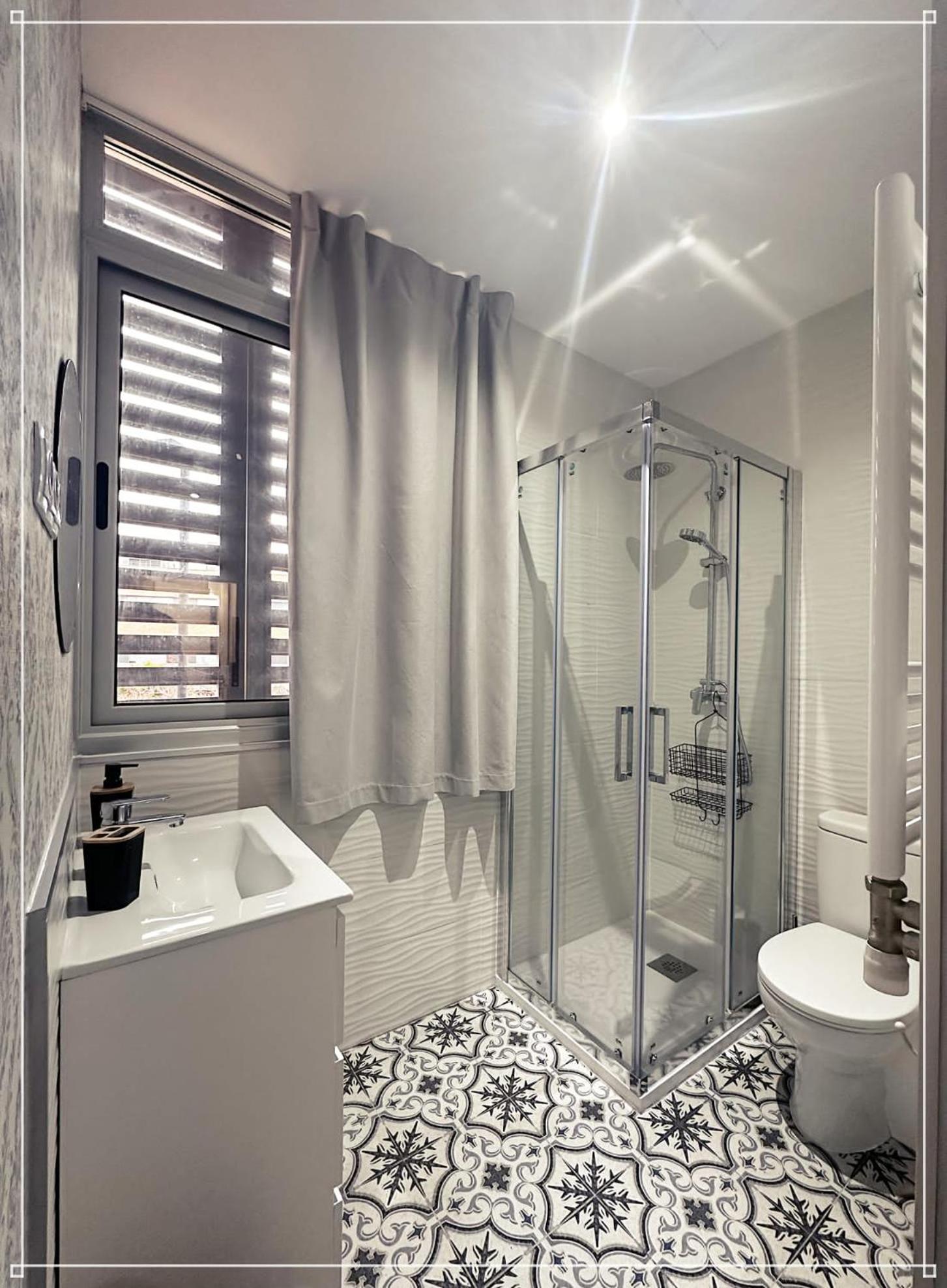 Double Room with Private Bathroom photo 3