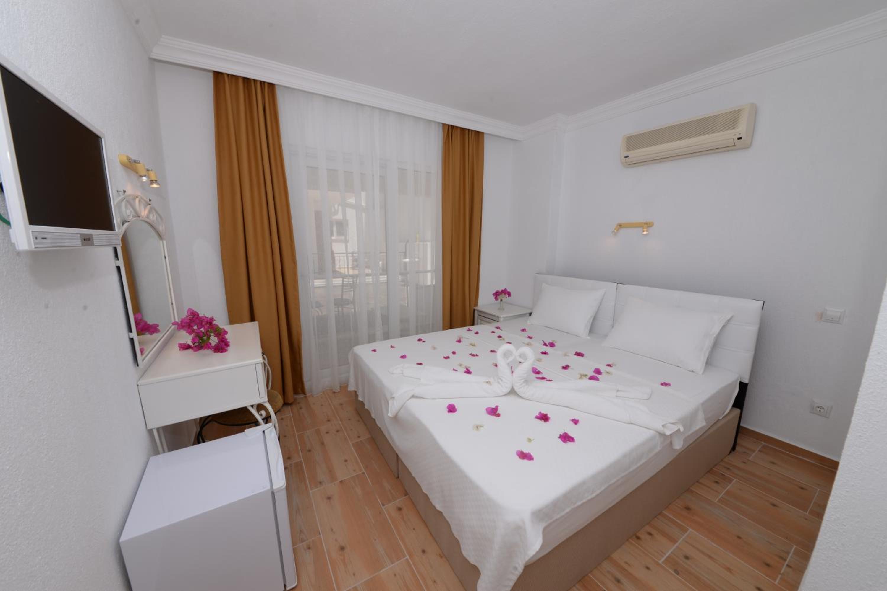 Classic Double or Twin Room photo 1