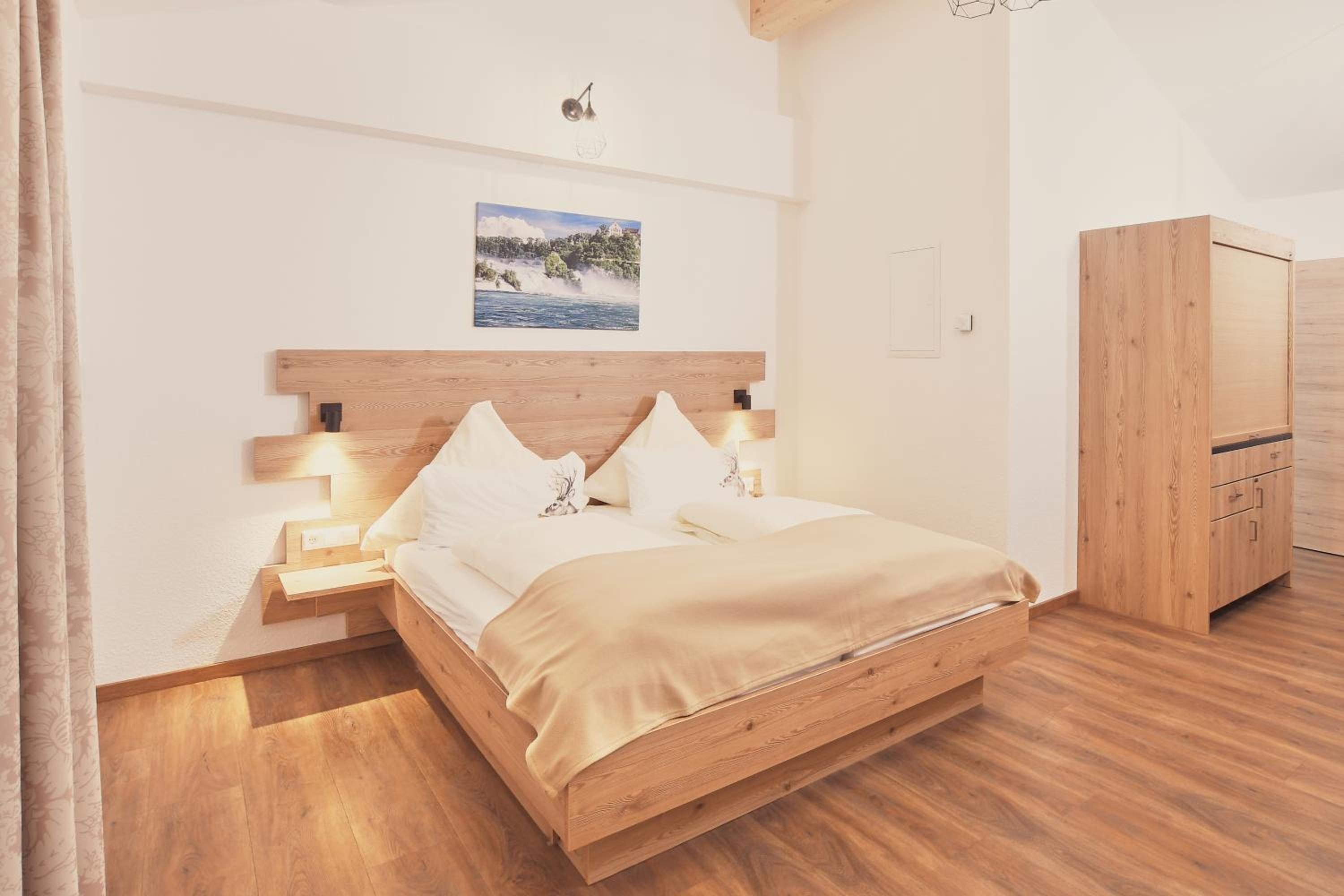 Deluxe Double Room - Photo 7