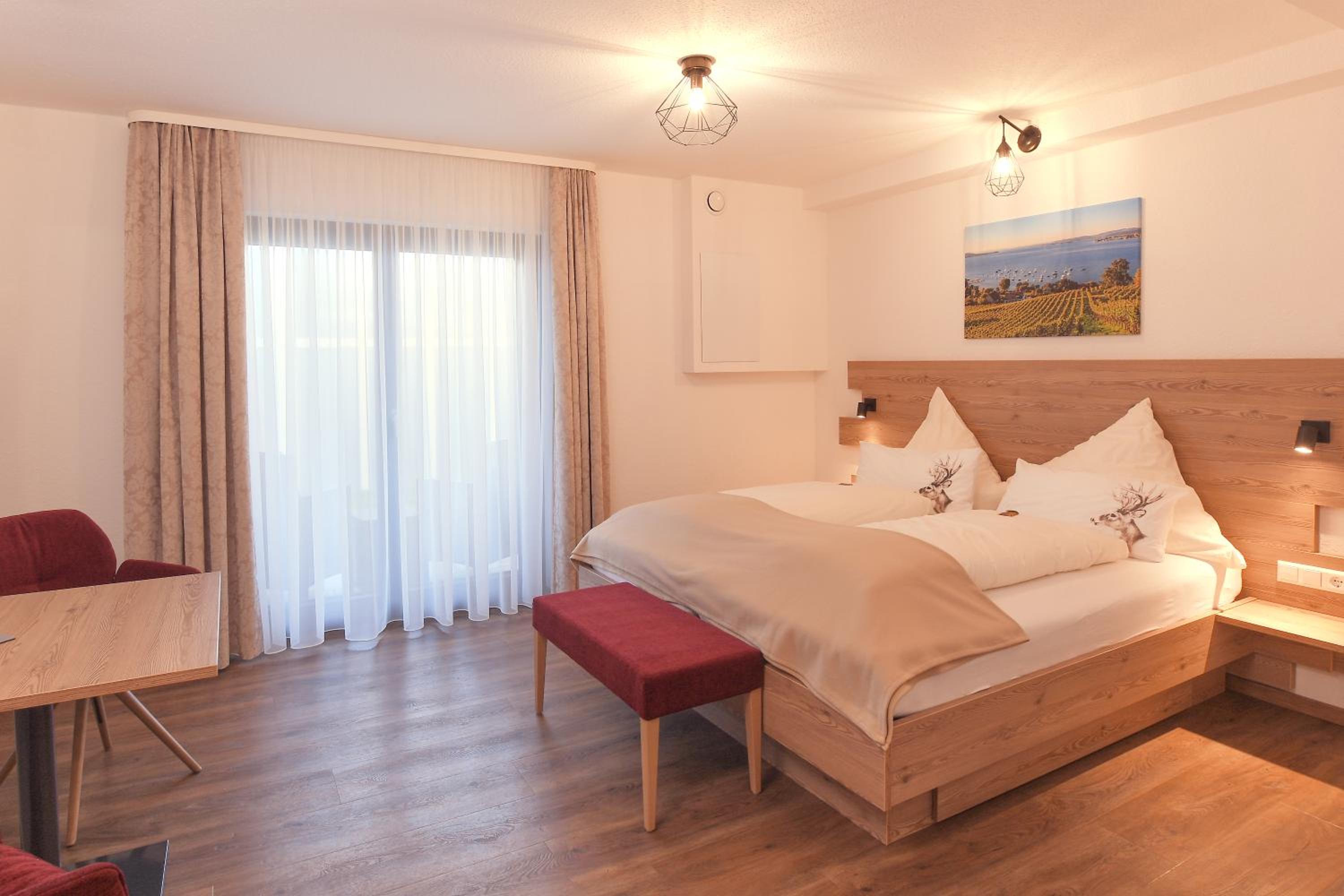 Deluxe Double Room - Photo 11