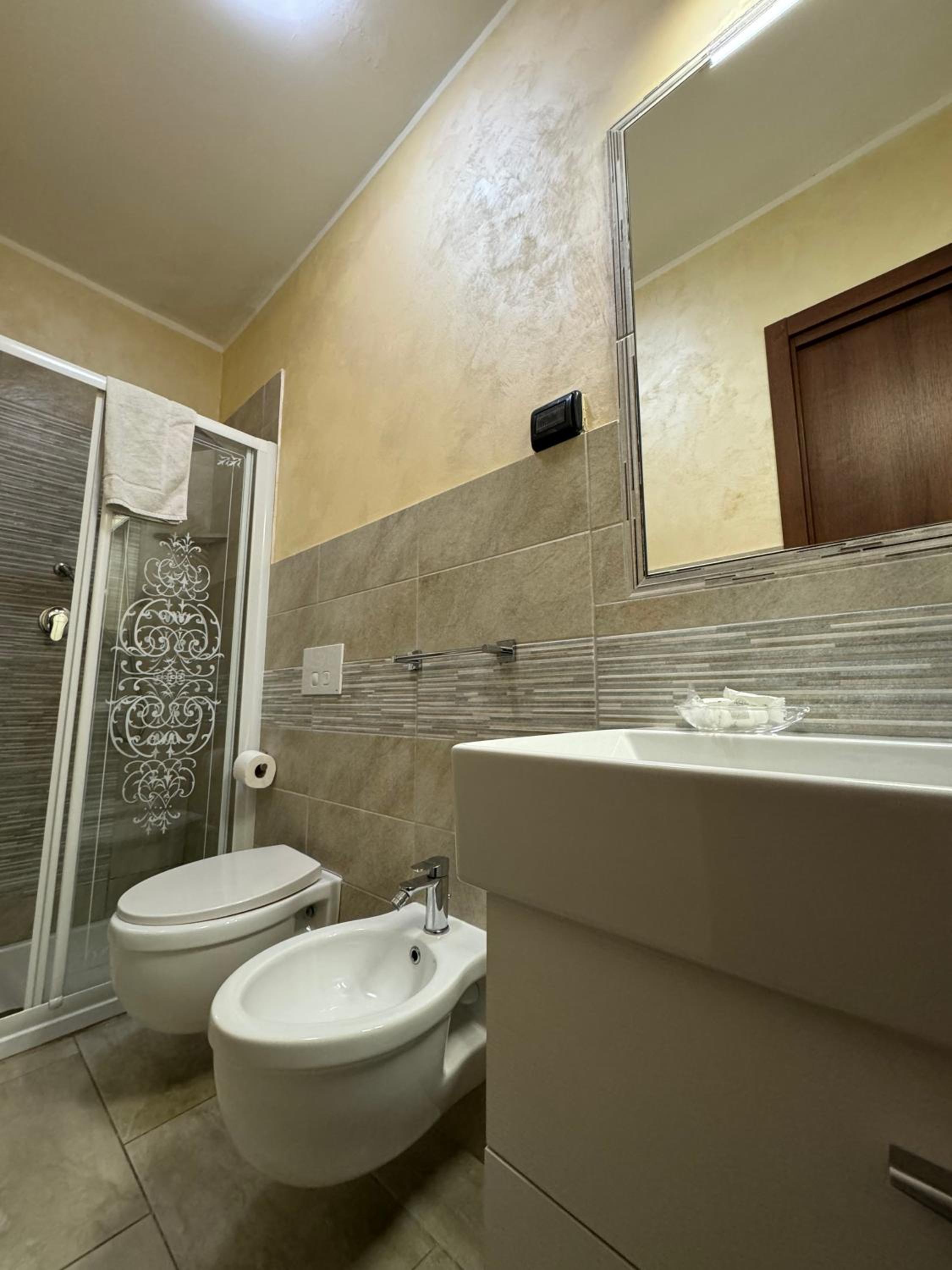 Deluxe Double Room with Sea View - Photo 7