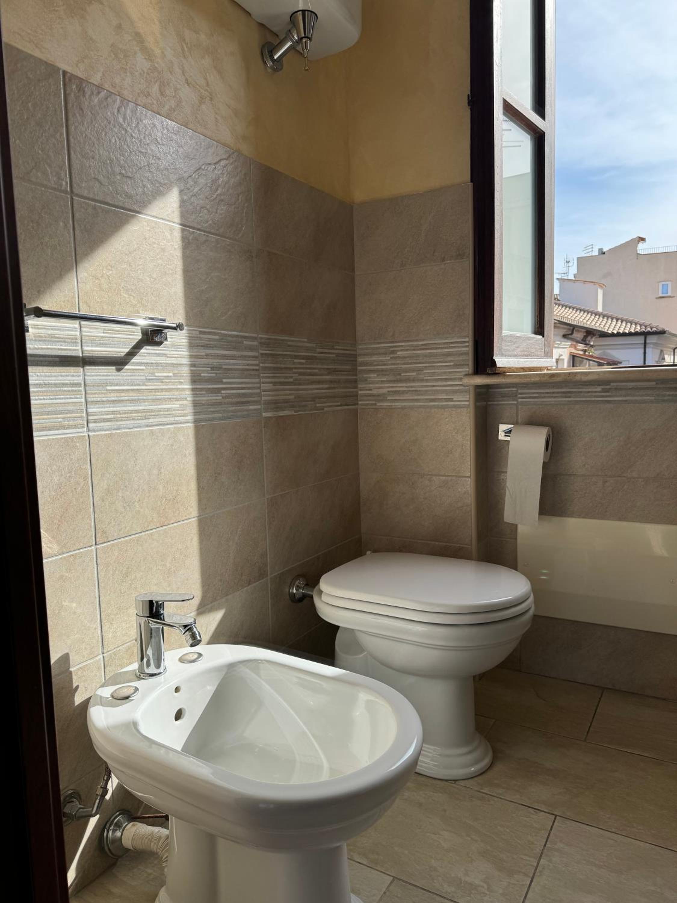Deluxe Double Room with Balcony and Sea View photo 3