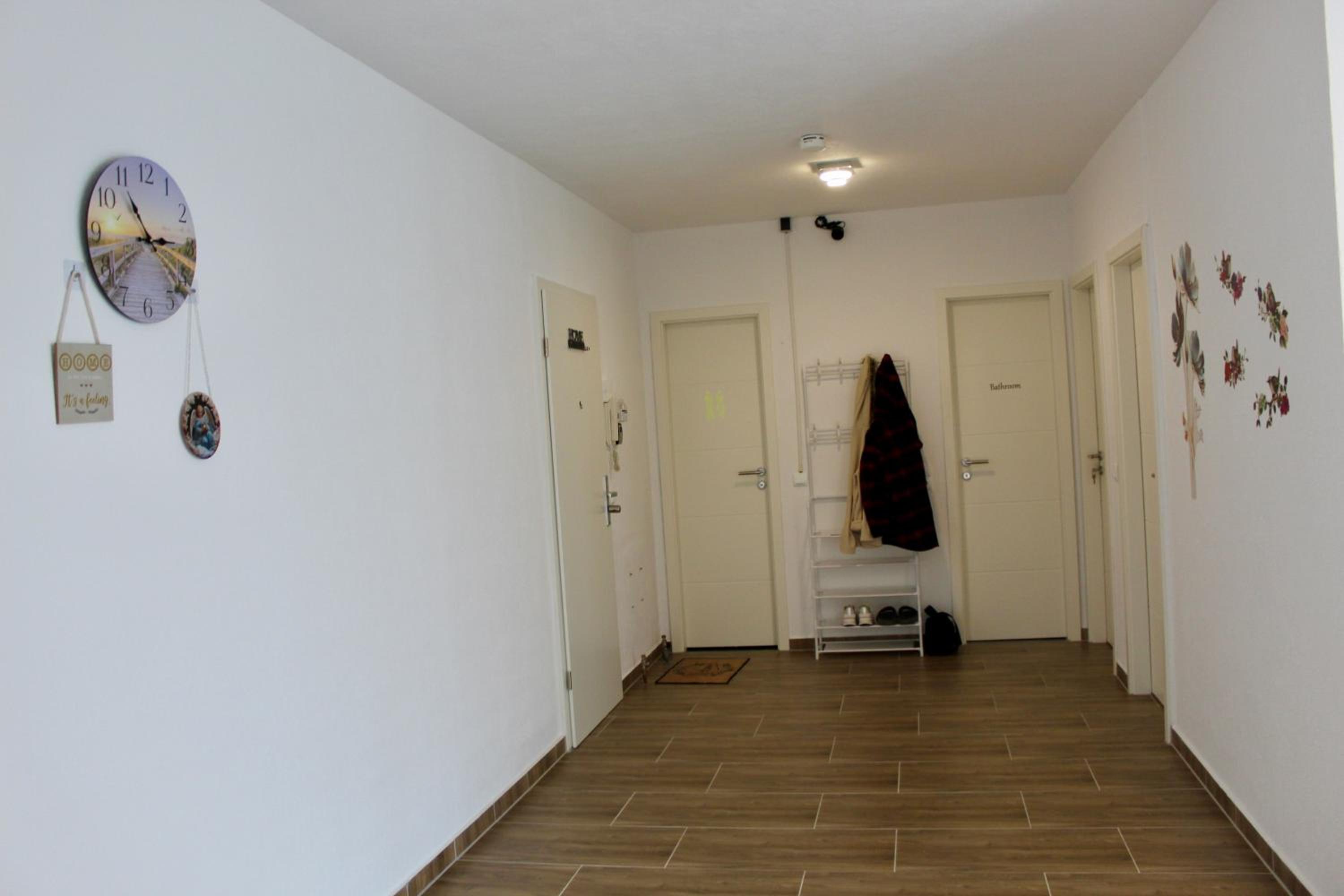 Family Room - Photo 18