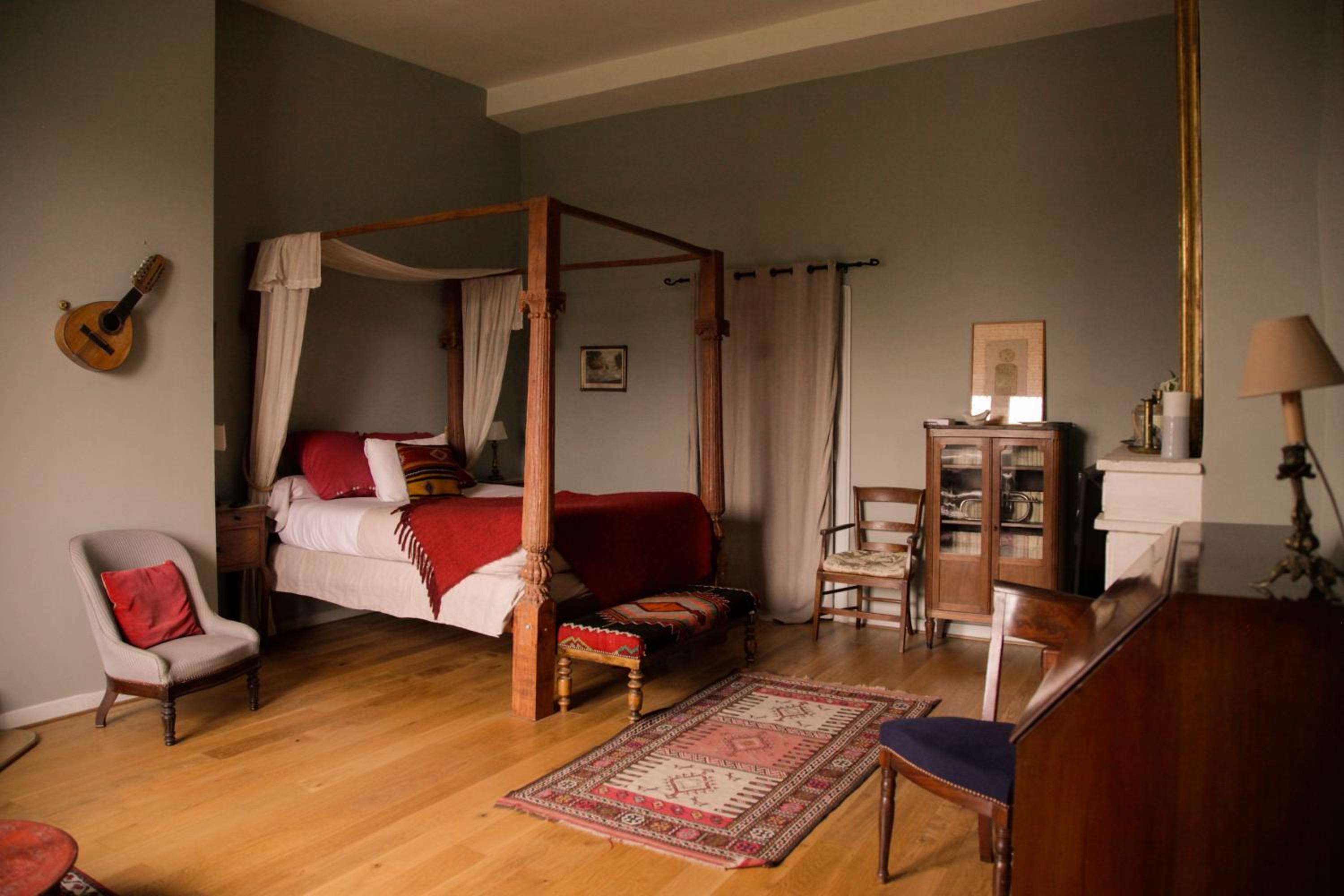 Double Room with Bath - Photo 1