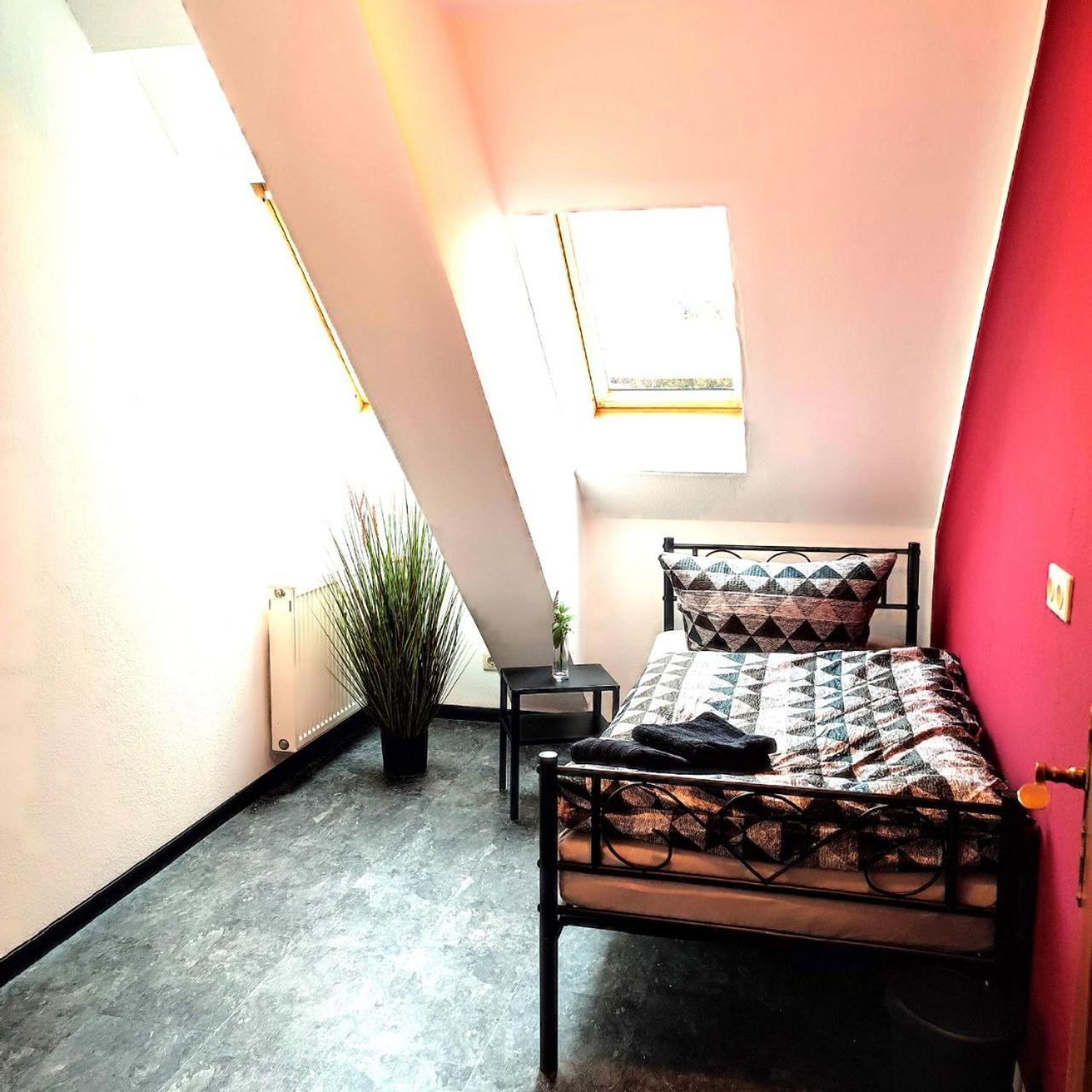 Apartment with Shower photo 1
