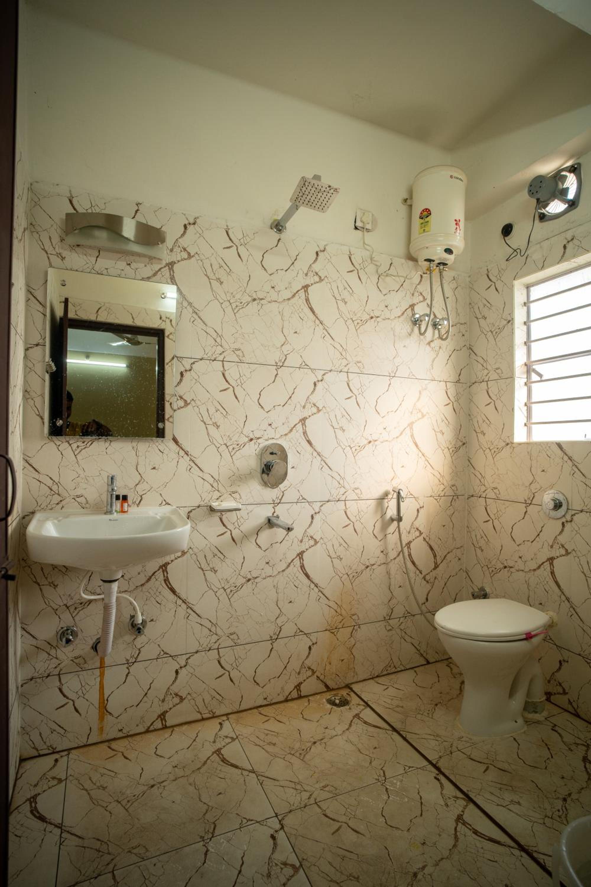 Double Room - Photo 2