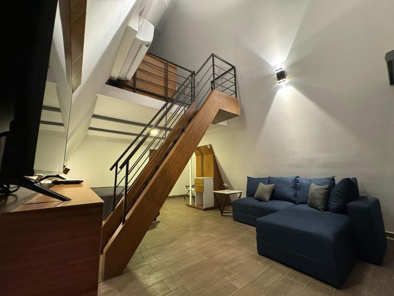 Deluxe Family Room photo 1
