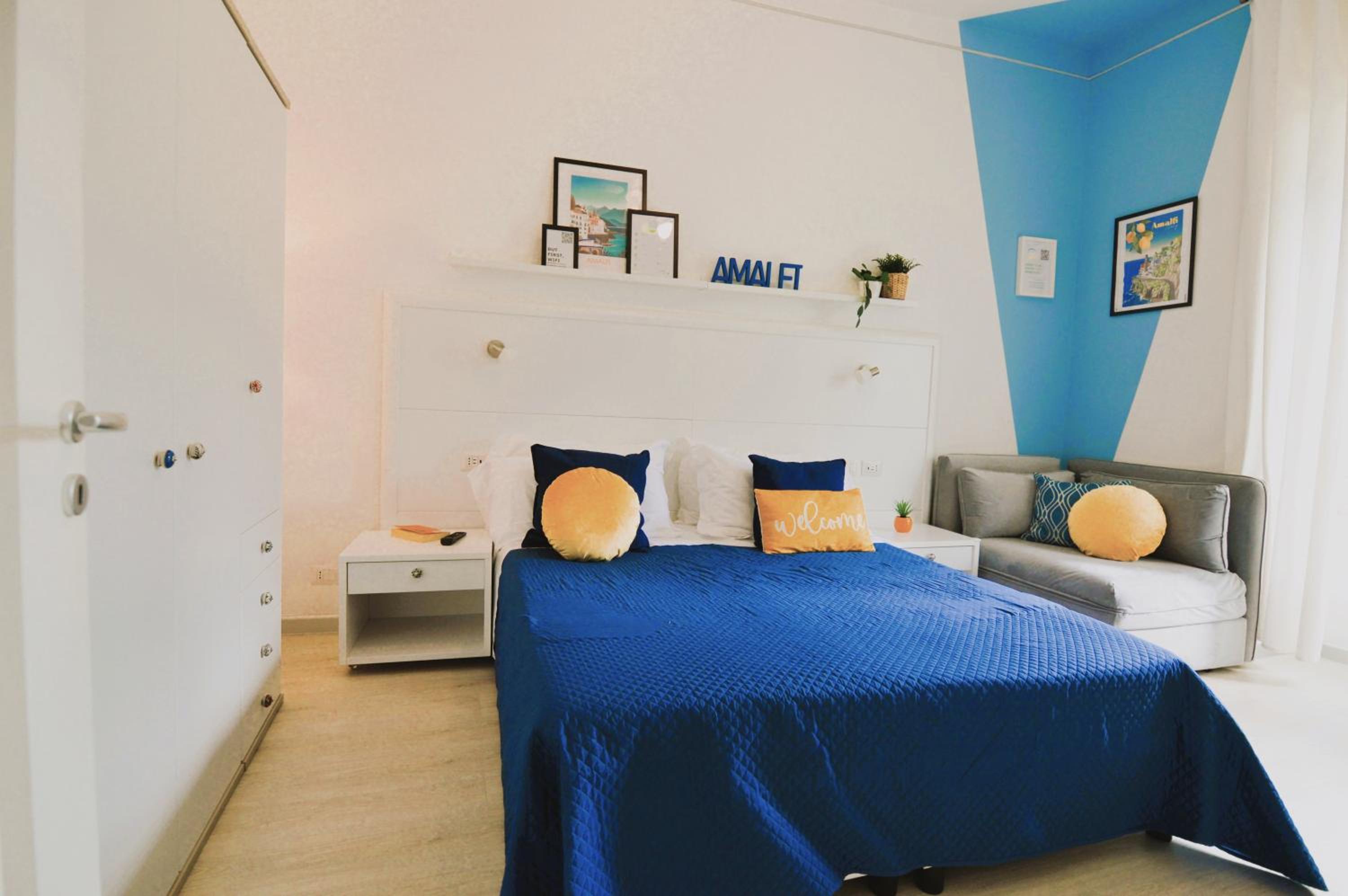 Three-Bedroom House with Terrace 