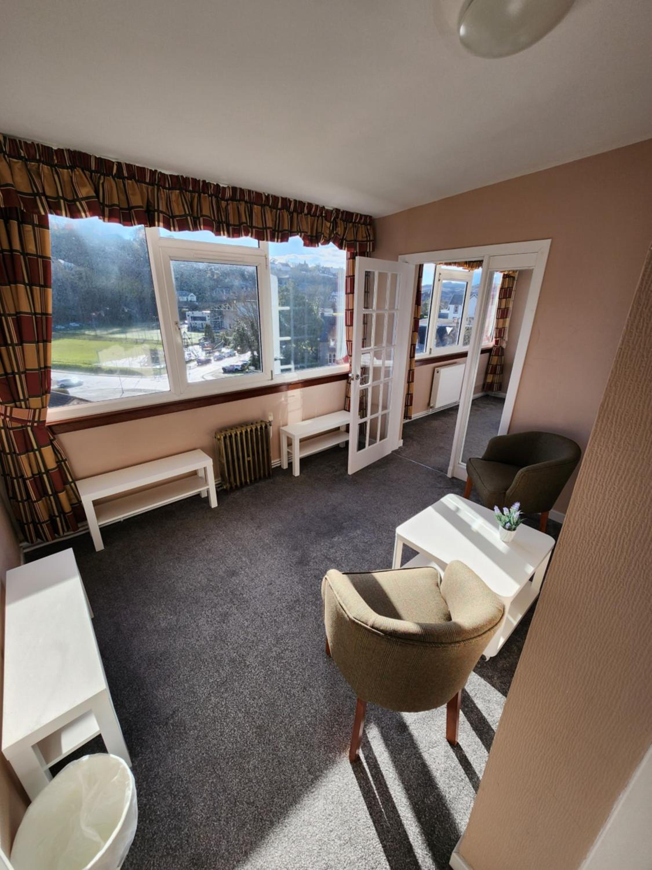 Suite - Photo 3