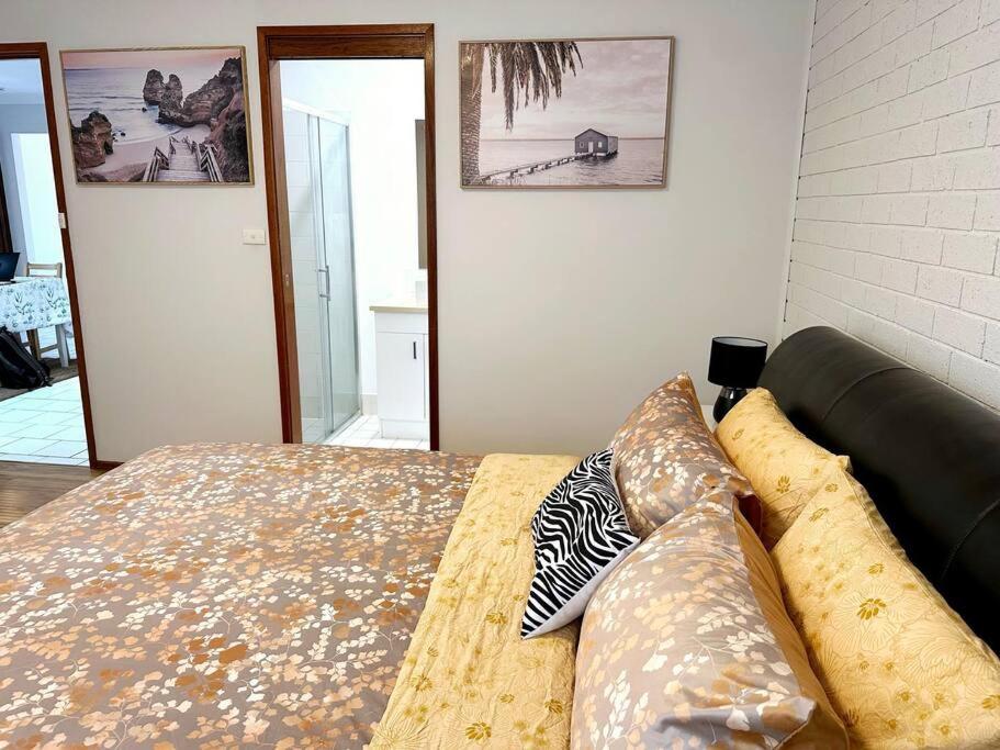 Three-Bedroom House photo 1
