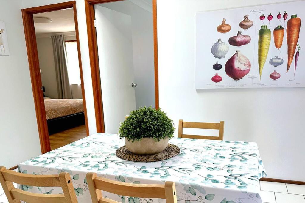 Three-Bedroom House photo 2