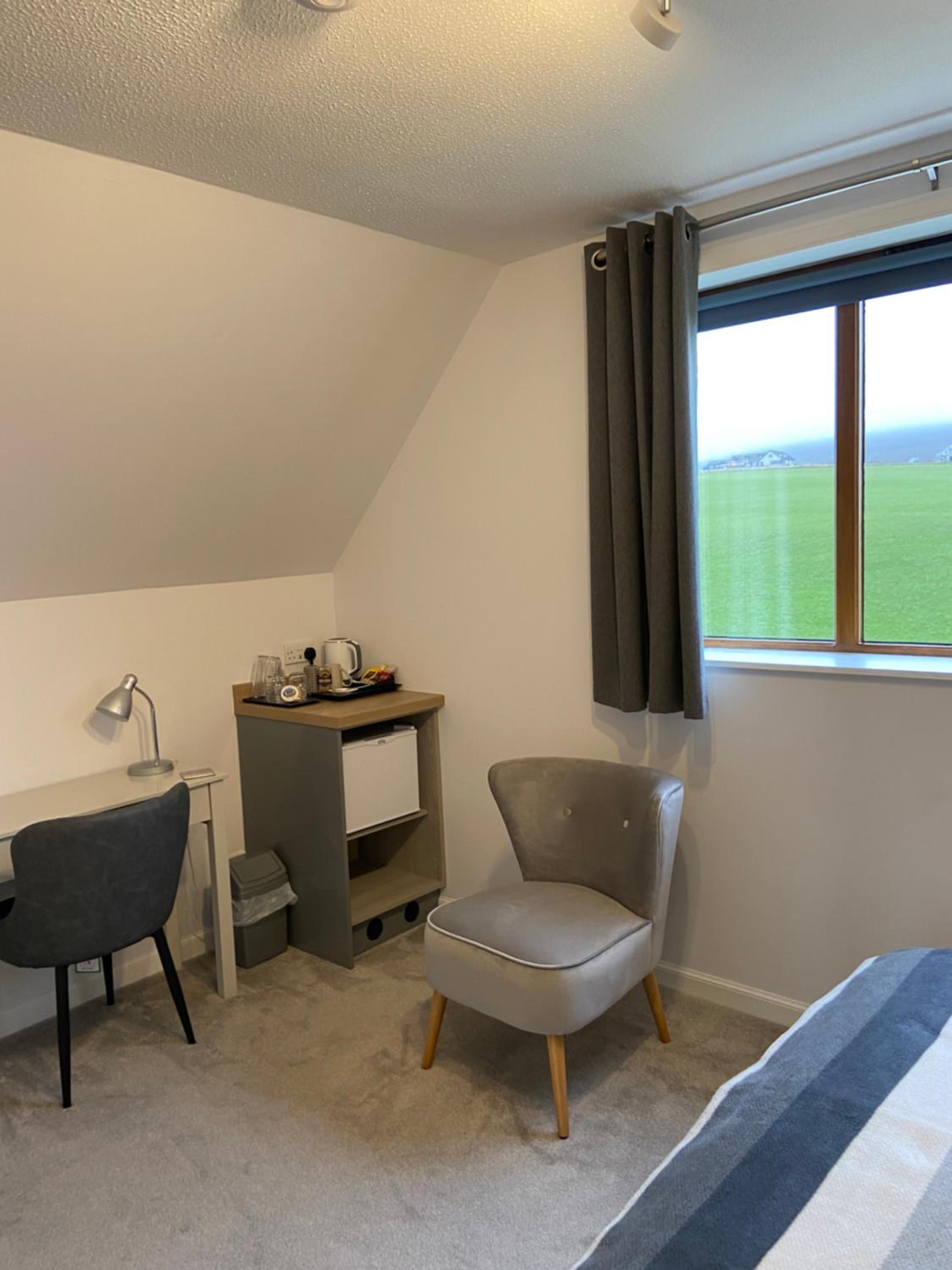 Double Room - Photo 5