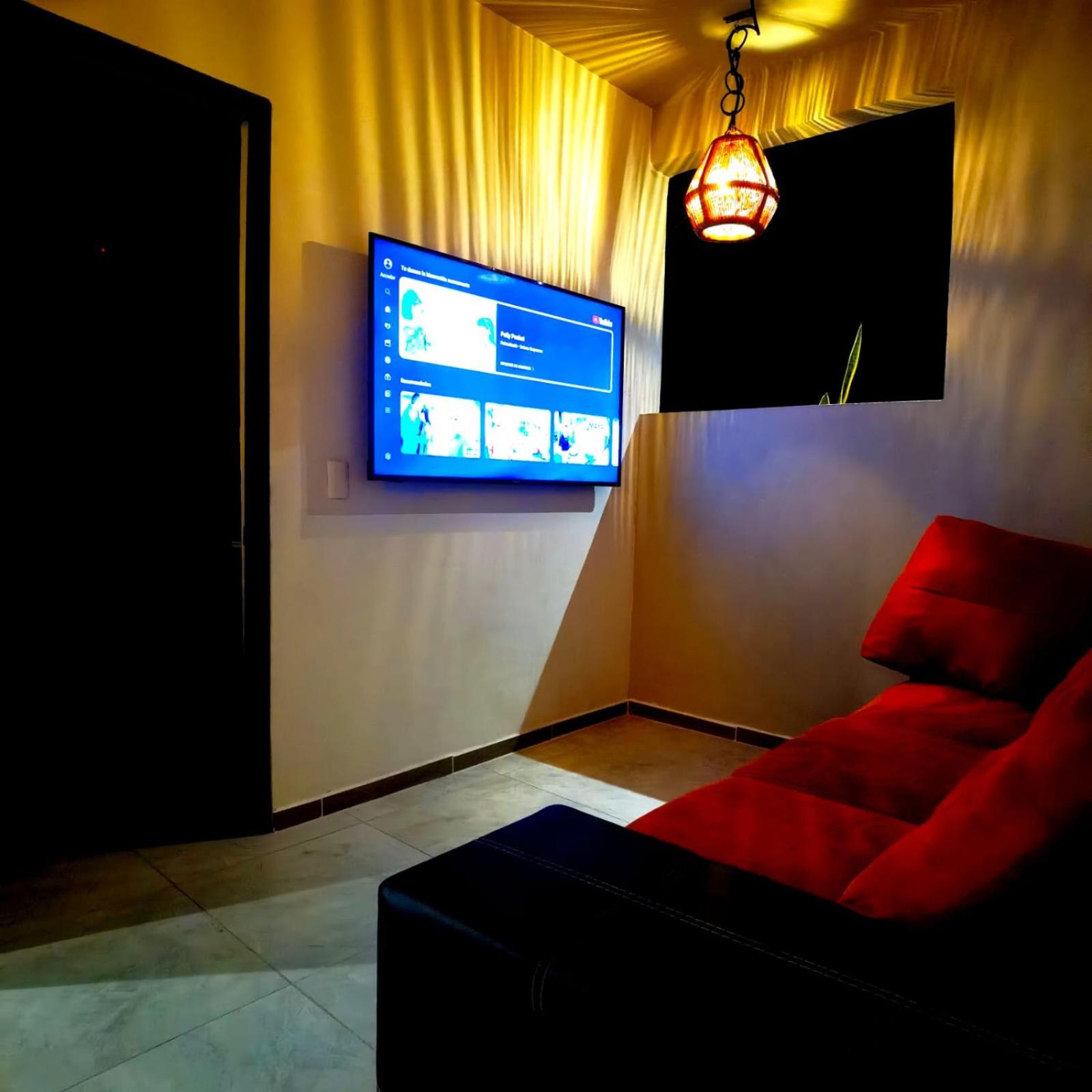 Family Room with Shared Bathroom photo 1