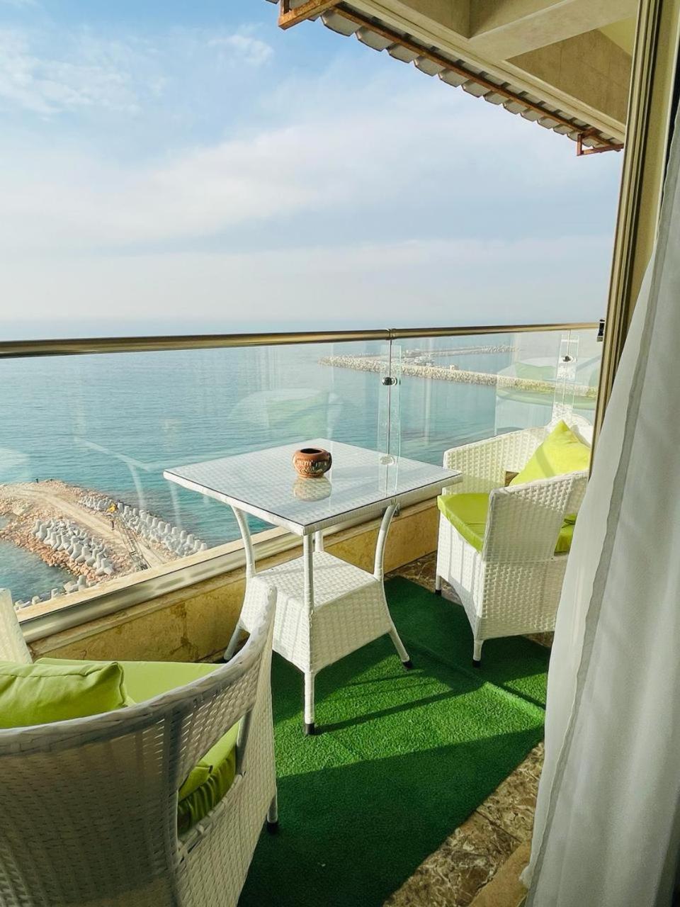 Apartment with Sea View - Photo 1