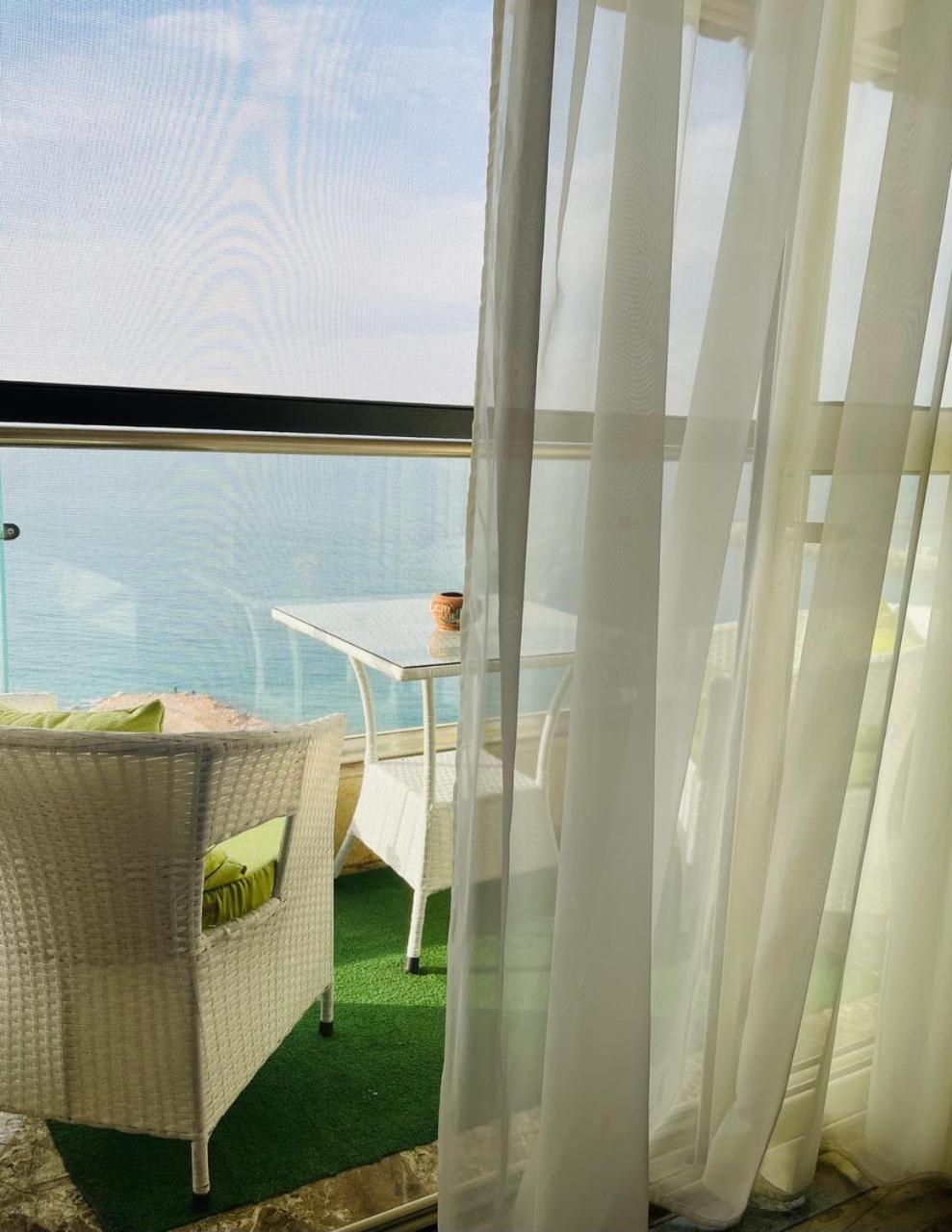 Apartment with Sea View - Photo 10