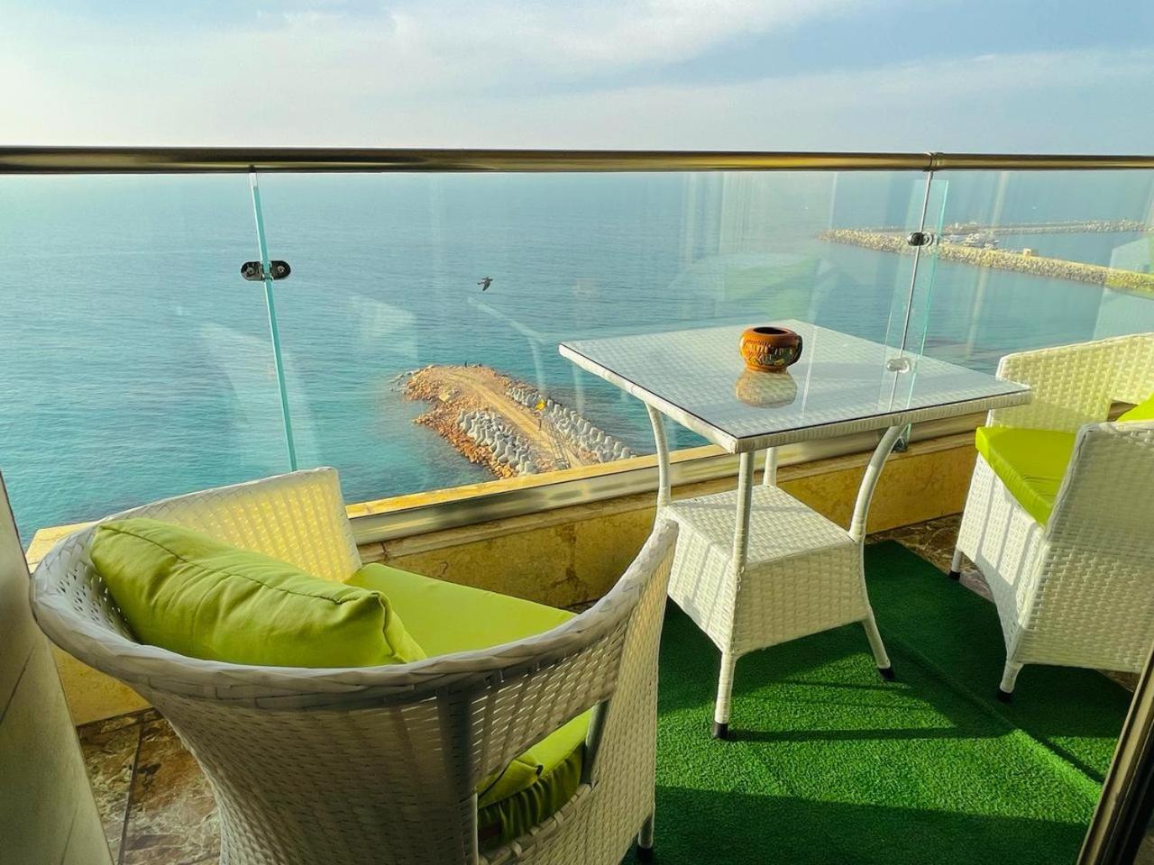 Apartment with Sea View - Photo 11