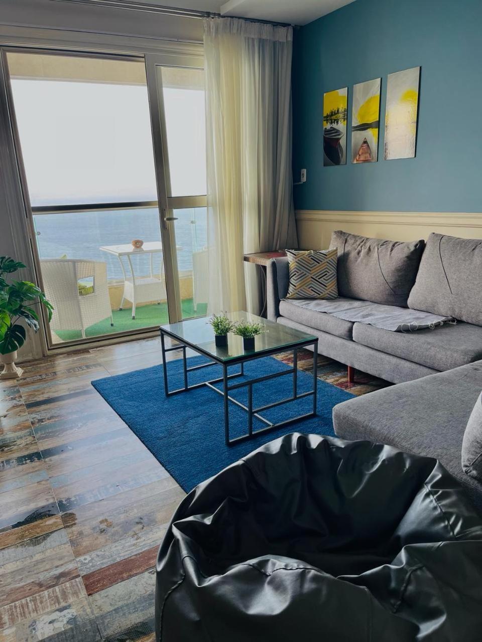 Apartment with Sea View - Photo 15