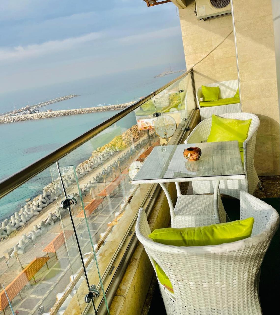 Apartment with Sea View - Photo 16